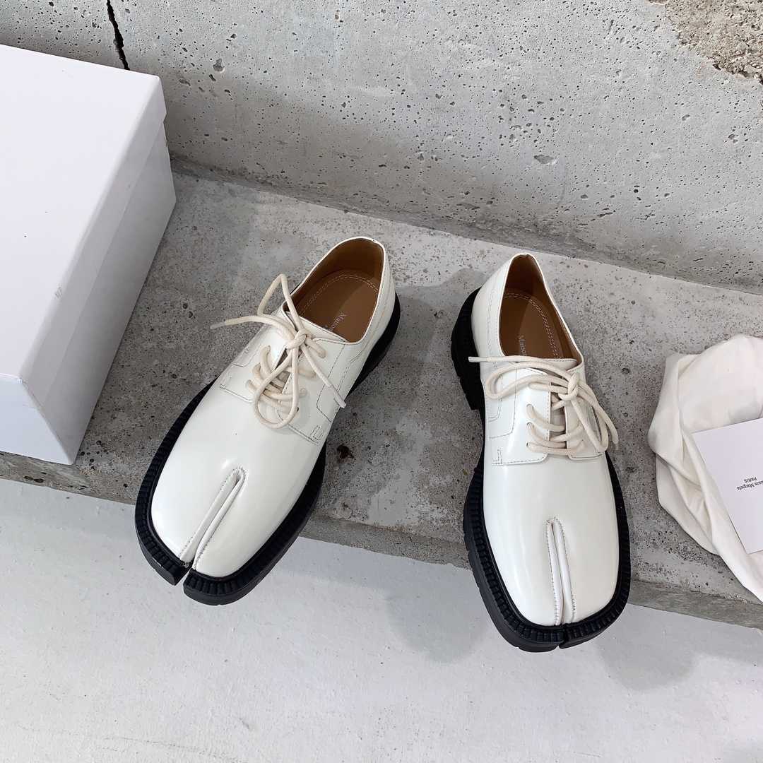 Maison Margiela Tabi Lace-Ups Loafers - FashionPlug