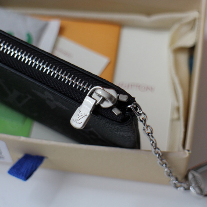 Louis Vuitton Key Pouch  (12.0x 7.0 cm)  M62650 - FashionPlug