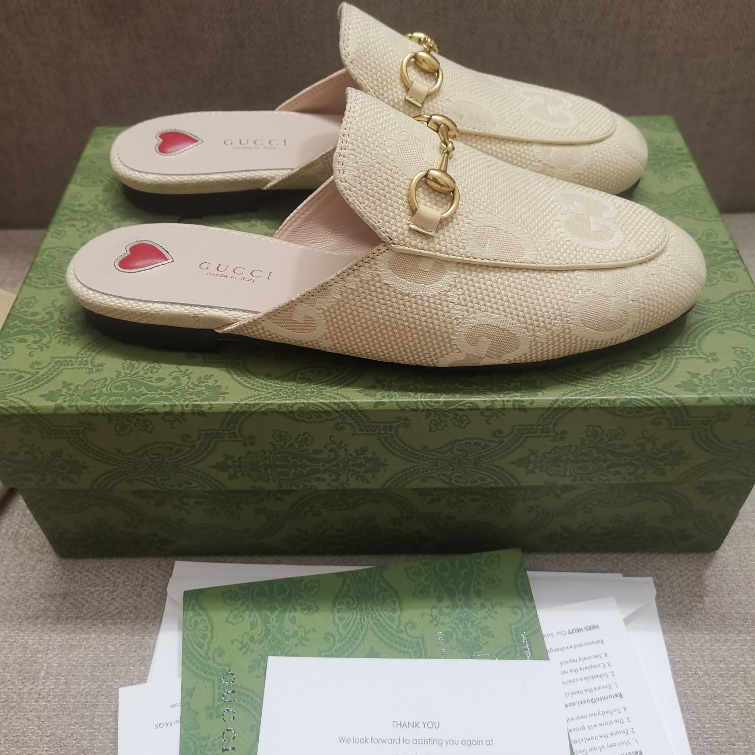 Gucci Women's Jumbo GG Princetown Slipper - FashionPlug
