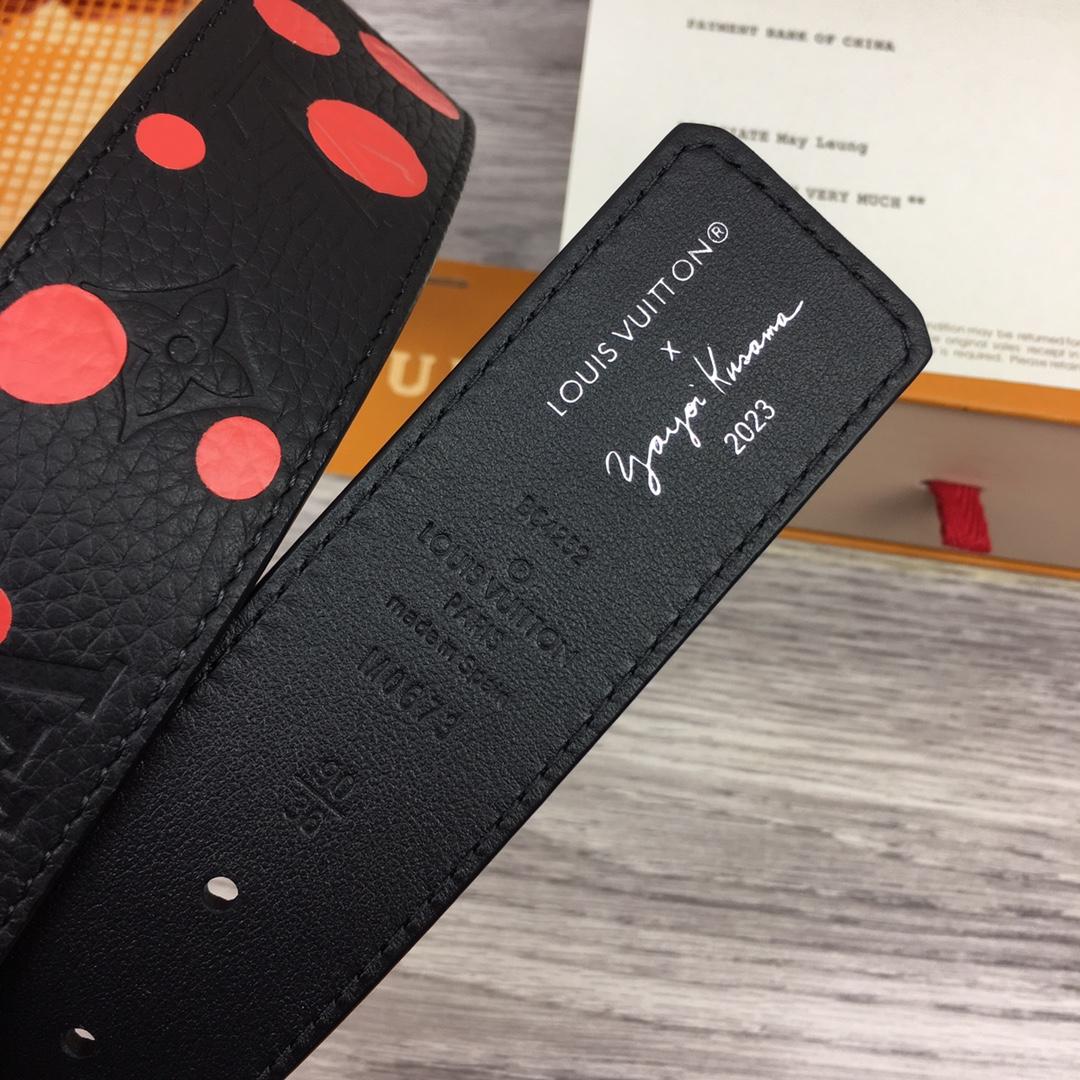Louis Vuitton LV X YK LV Initiales 40MM Reversible Belt   M0673T - FashionPlug