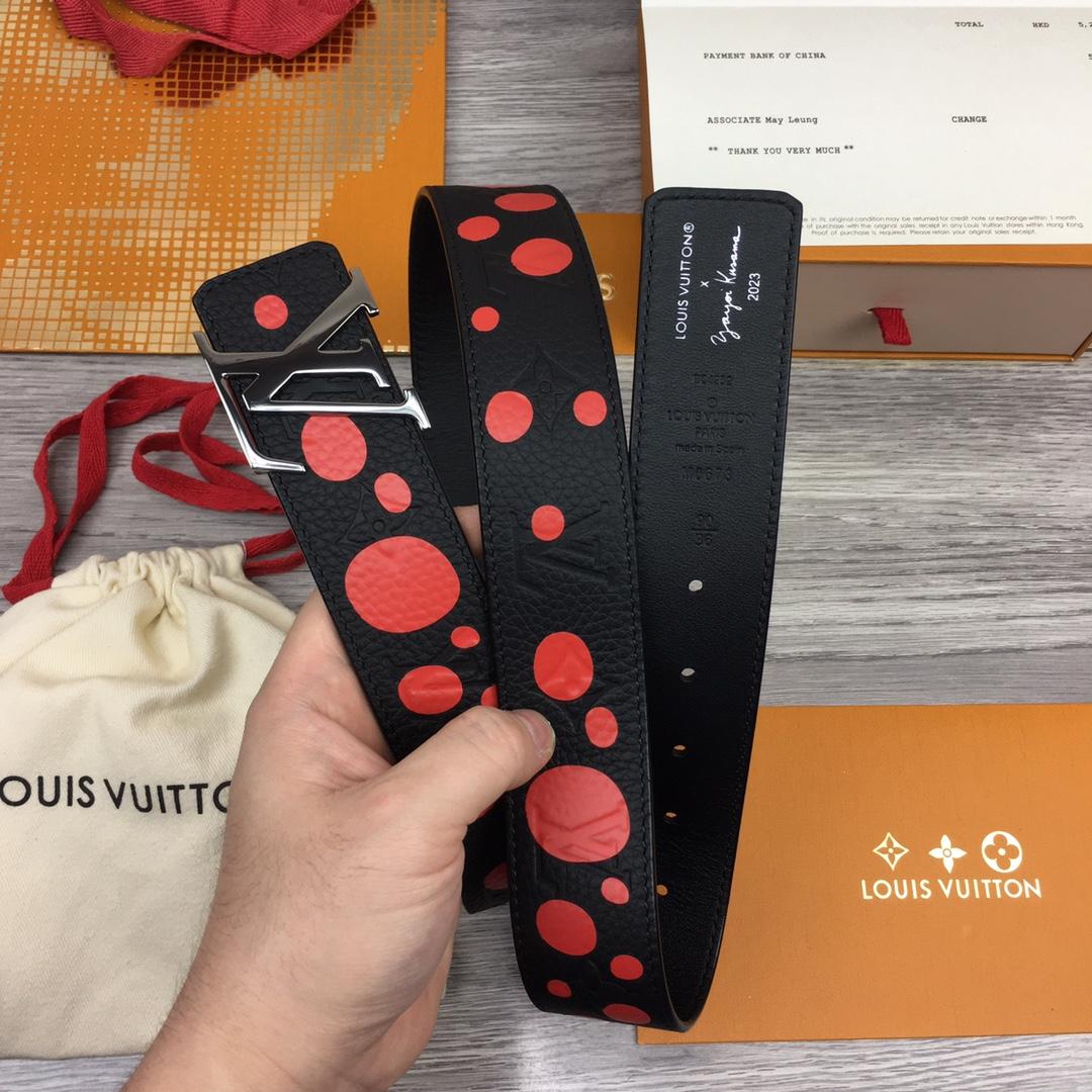 Louis Vuitton LV X YK LV Initiales 40MM Reversible Belt   M0673T - FashionPlug