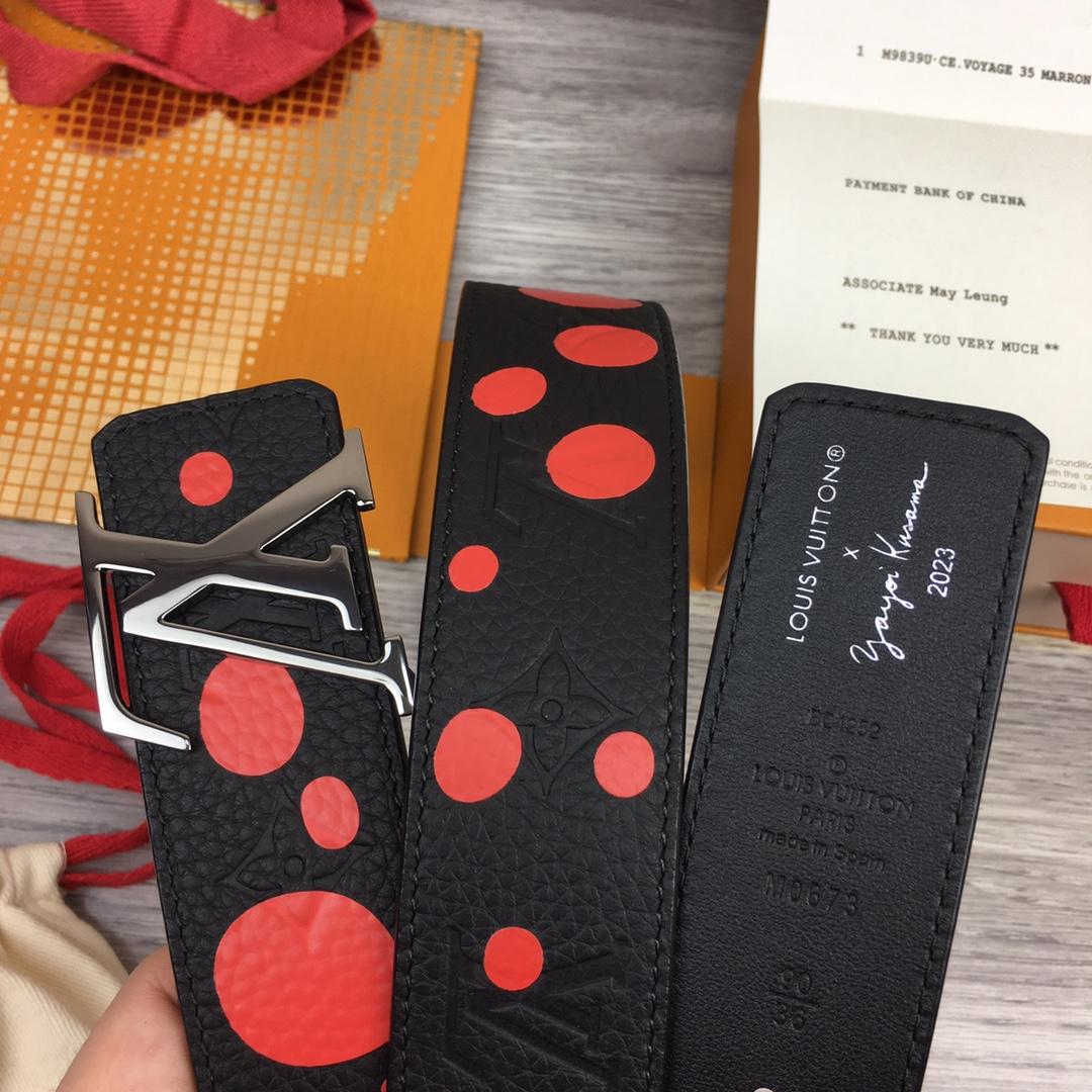 Louis Vuitton LV X YK LV Initiales 40MM Reversible Belt   M0673T - FashionPlug