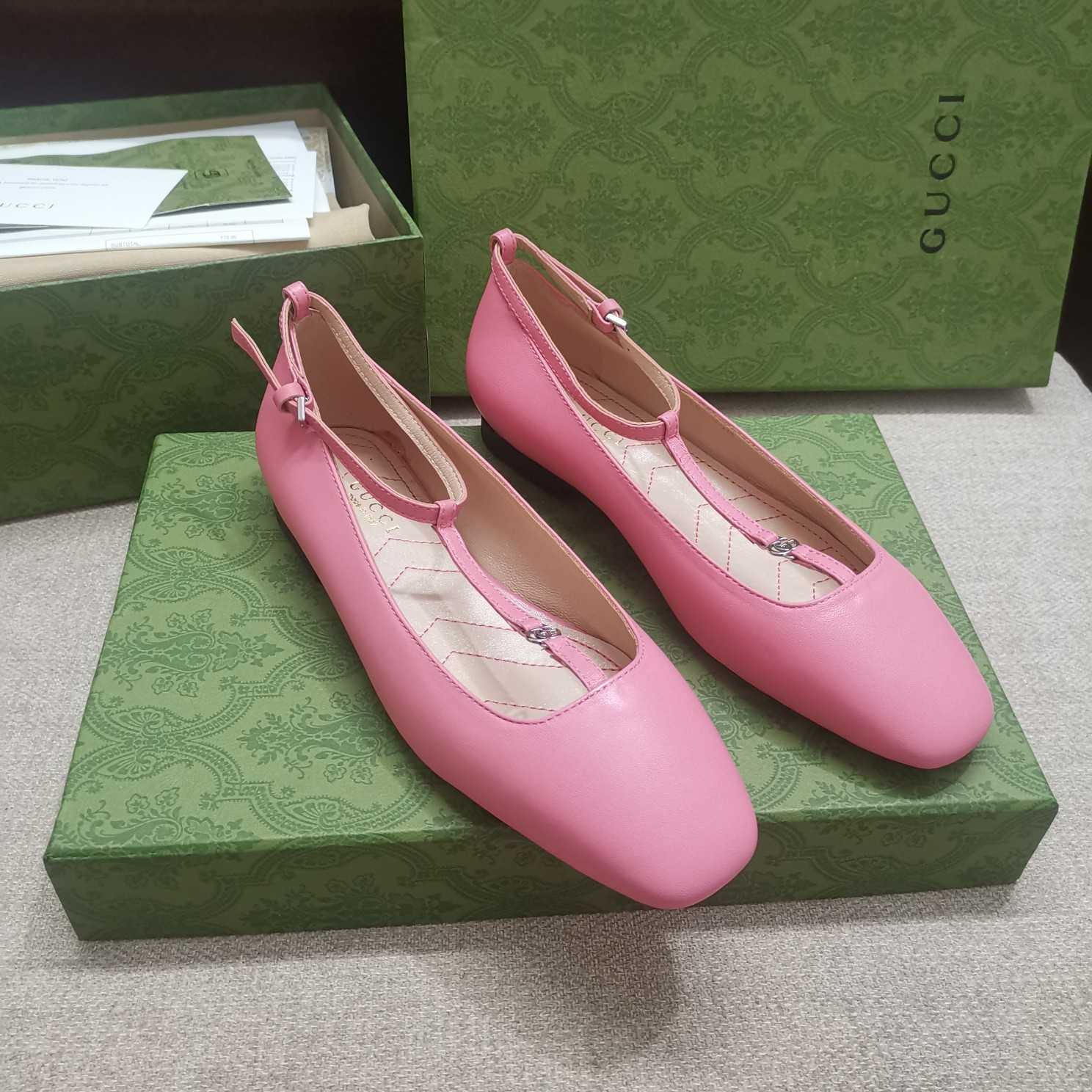 Gucci Women's Ballet Flat With Double G - FashionPlug