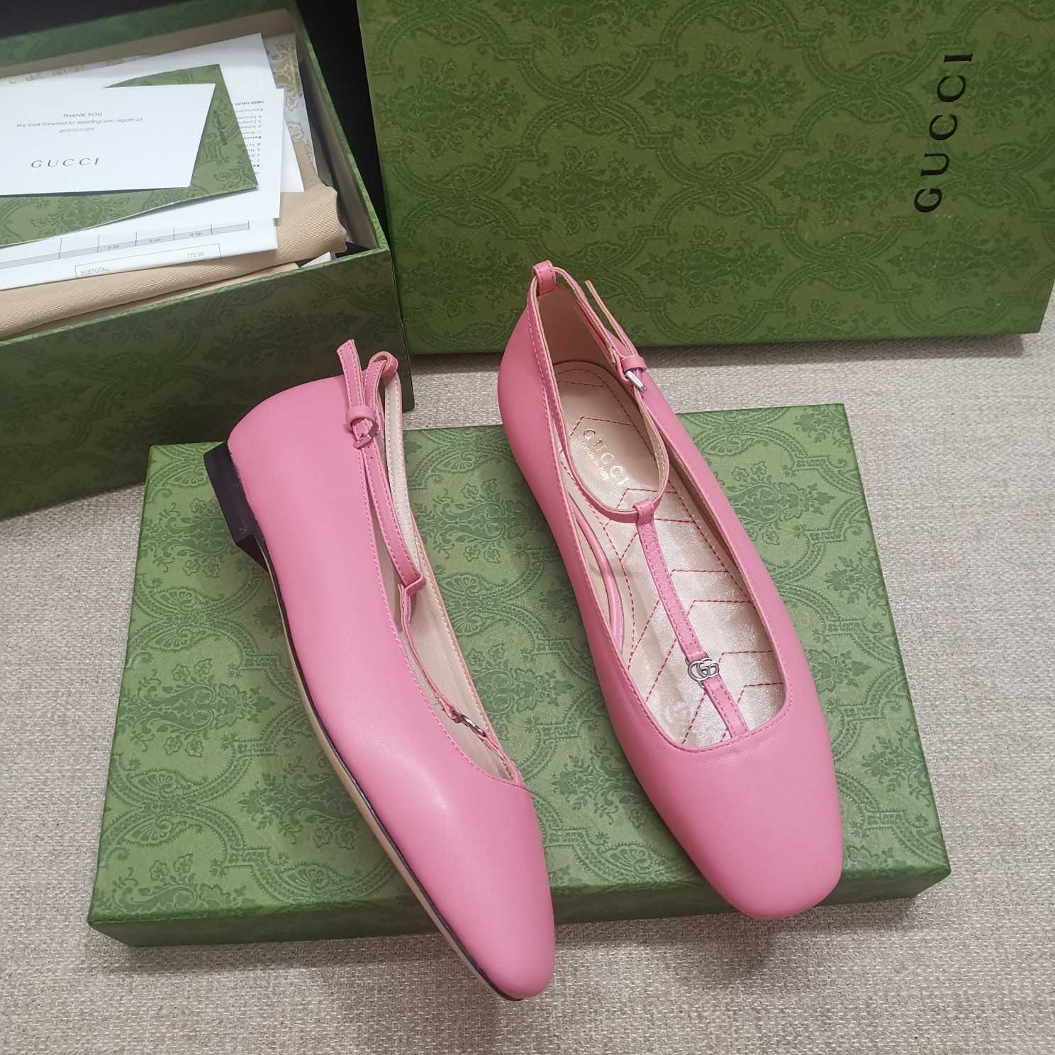 Gucci Women's Ballet Flat With Double G - FashionPlug