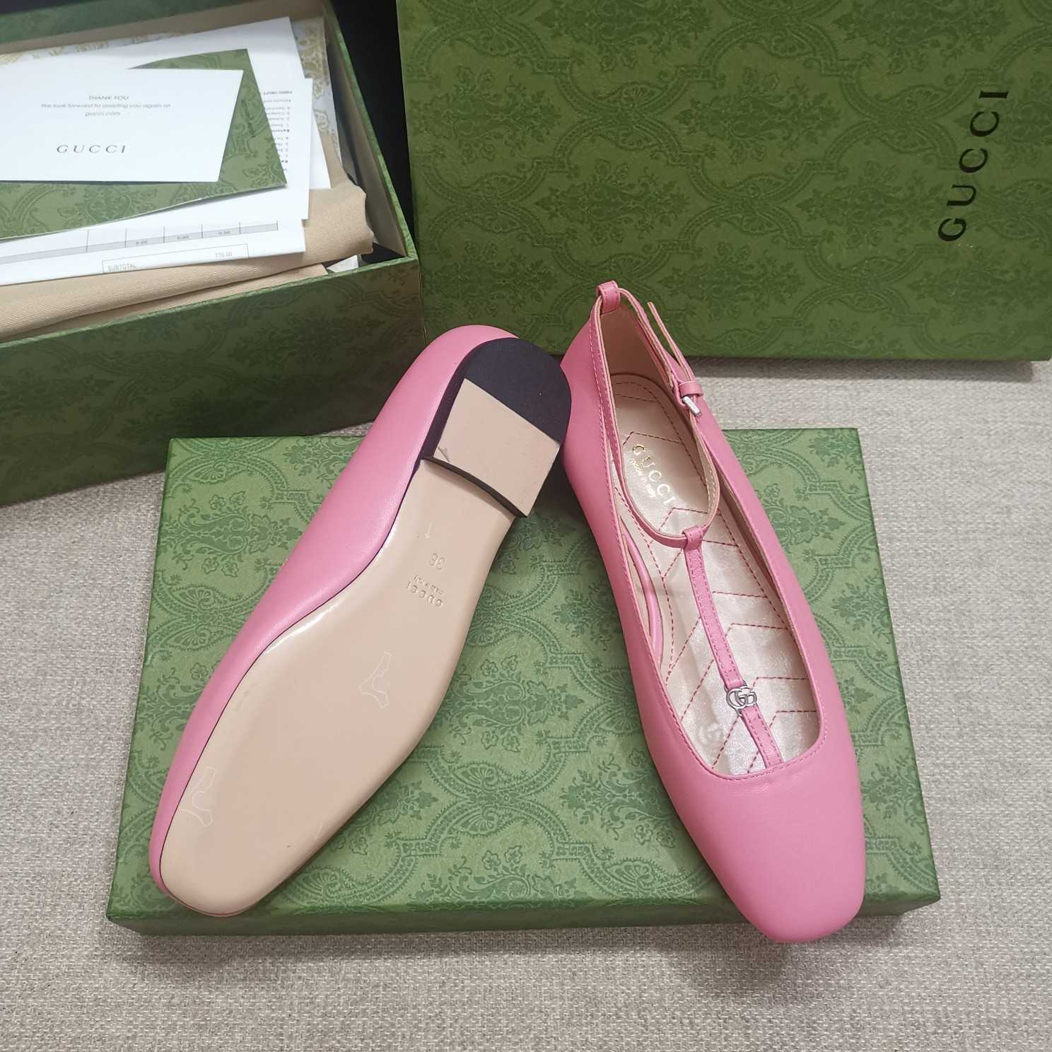 Gucci Women's Ballet Flat With Double G - FashionPlug