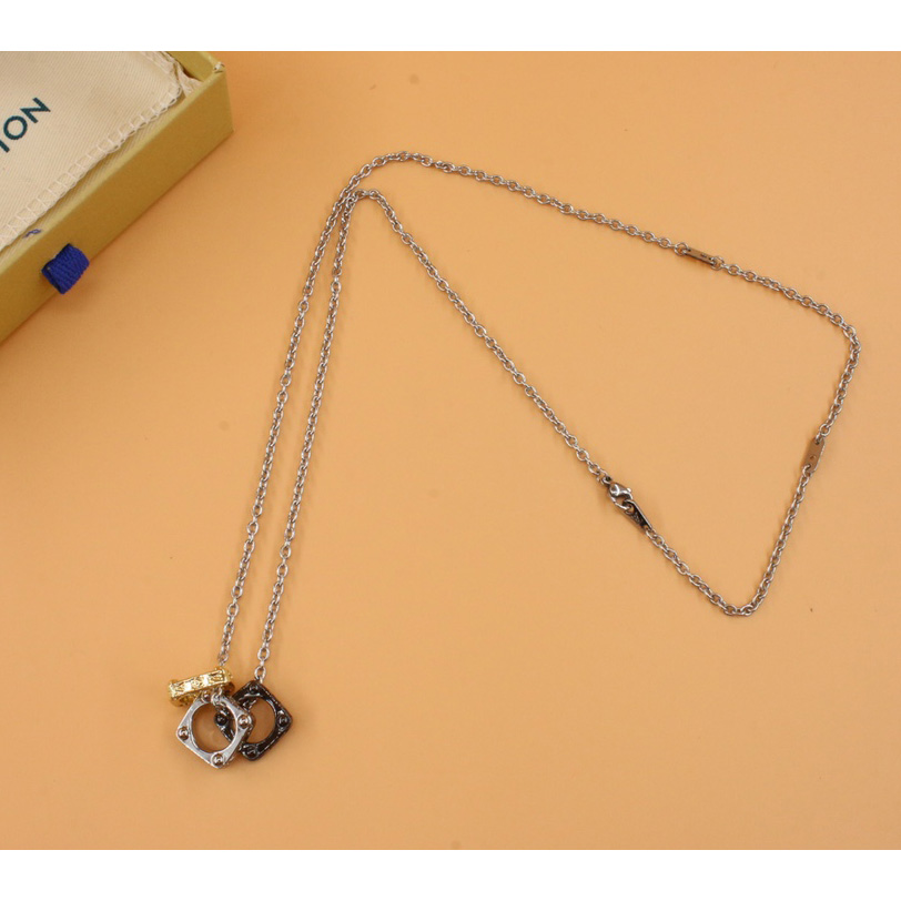 Louis Vuitton Monogram Bold Necklace    M00675 - FashionPlug
