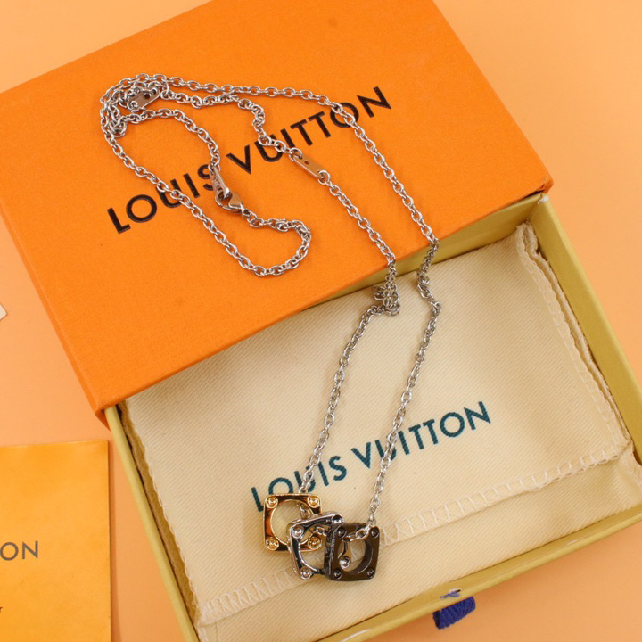 Louis Vuitton Monogram Bold Necklace    M00675 - FashionPlug