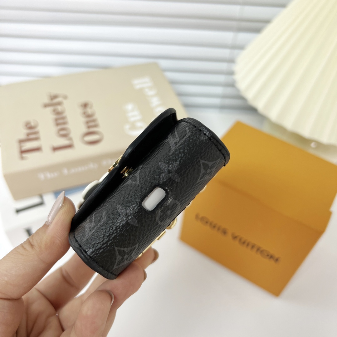 Louis Vuitton Panda Earpods Case    GI0861 - FashionPlug