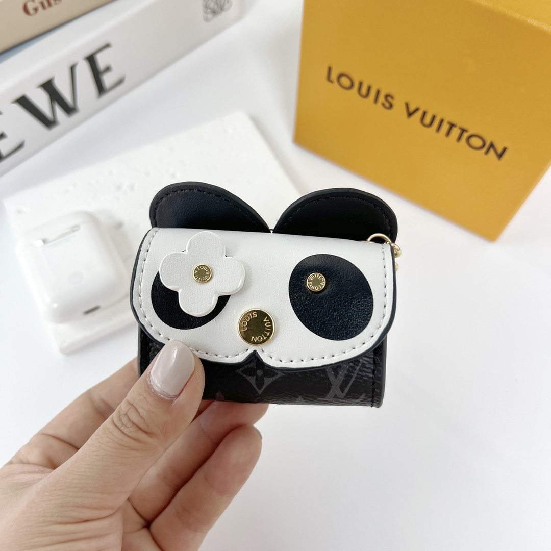 Louis Vuitton Panda Earpods Case    GI0861 - FashionPlug