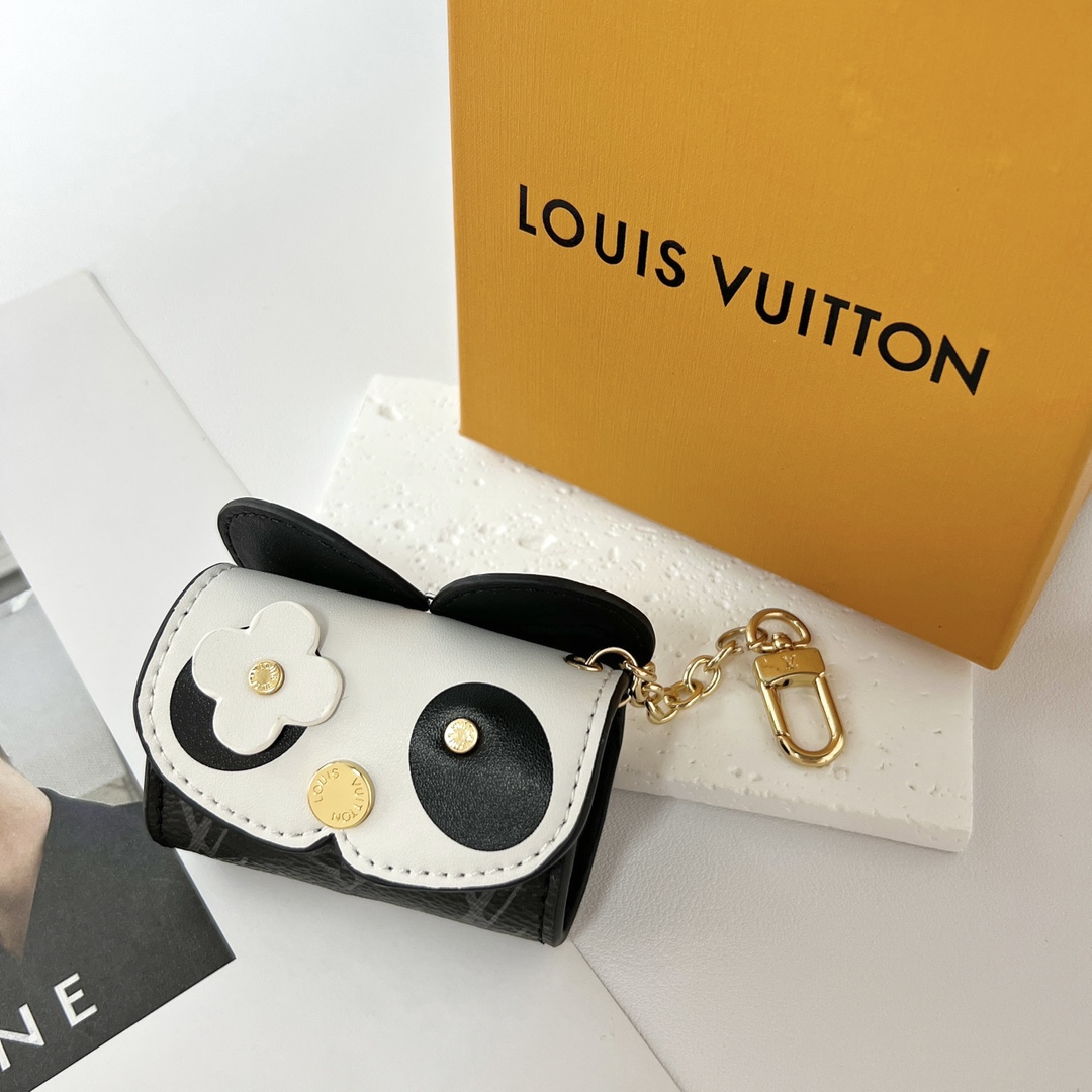 Louis Vuitton Panda Earpods Case    GI0861 - FashionPlug