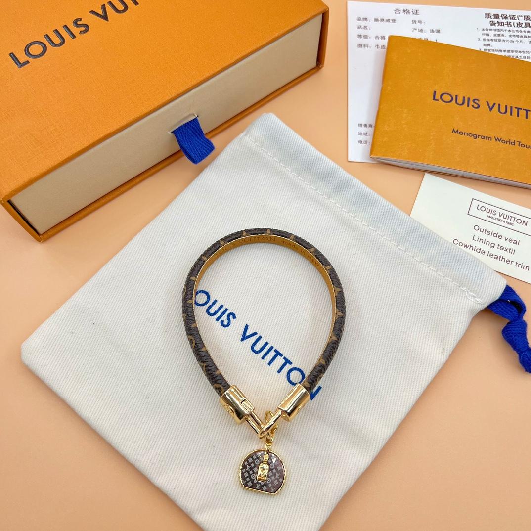 Louis Vuitton LV Cannes Bracelet      - FashionPlug