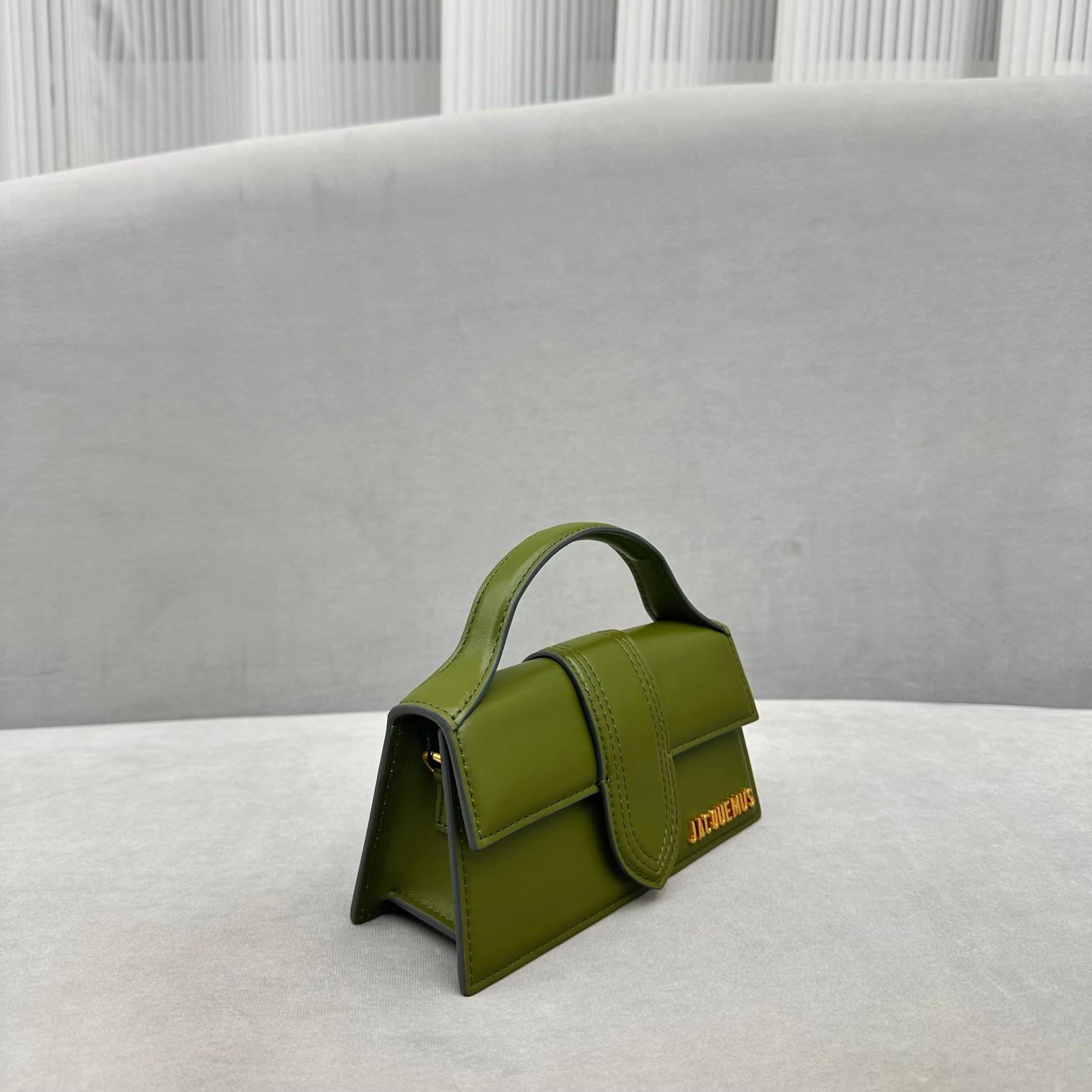 Jacquemus Le Grand Bambino - FashionPlug