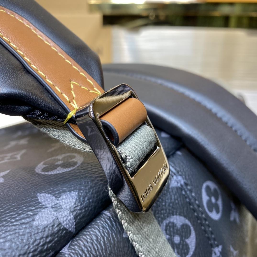 Louis Vuitton Discovery Backpack   M45218 - FashionPlug