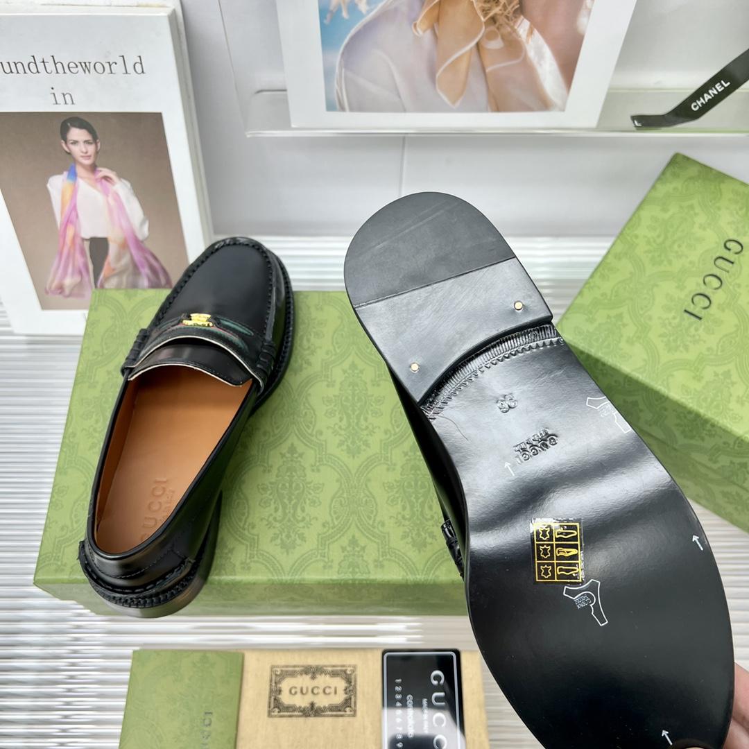Gucci Loafer With Interlocking G - FashionPlug
