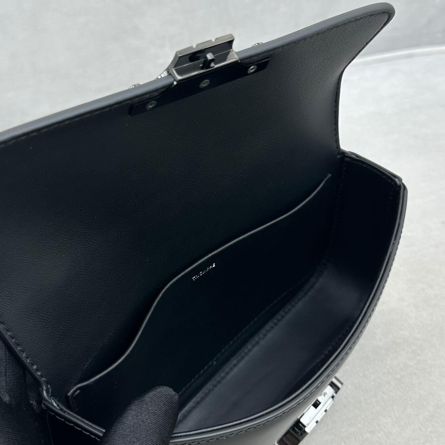 Celine Chain Shoulder Bag Triomphe In Shiny Calfskin - FashionPlug