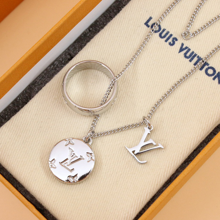 Louis Vuitton Monogram Charms Necklace    M62485 - FashionPlug
