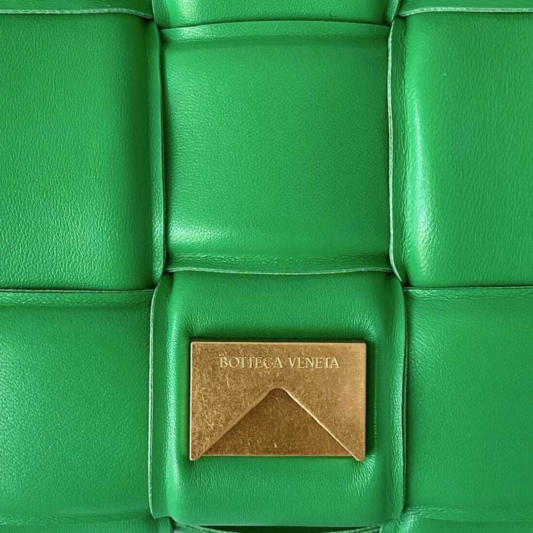 Bottega Veneta Chain Cassette - FashionPlug