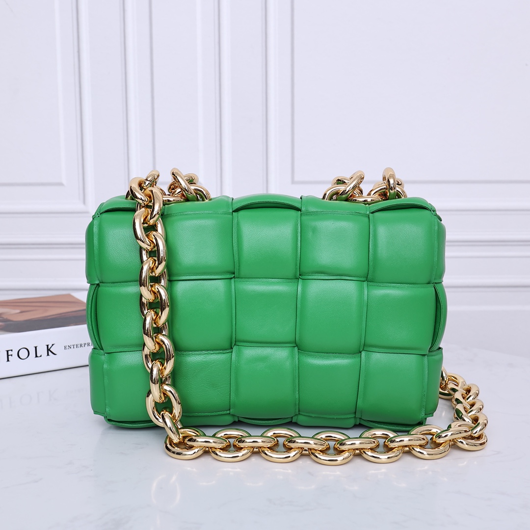 Bottega Veneta Chain Cassette - FashionPlug