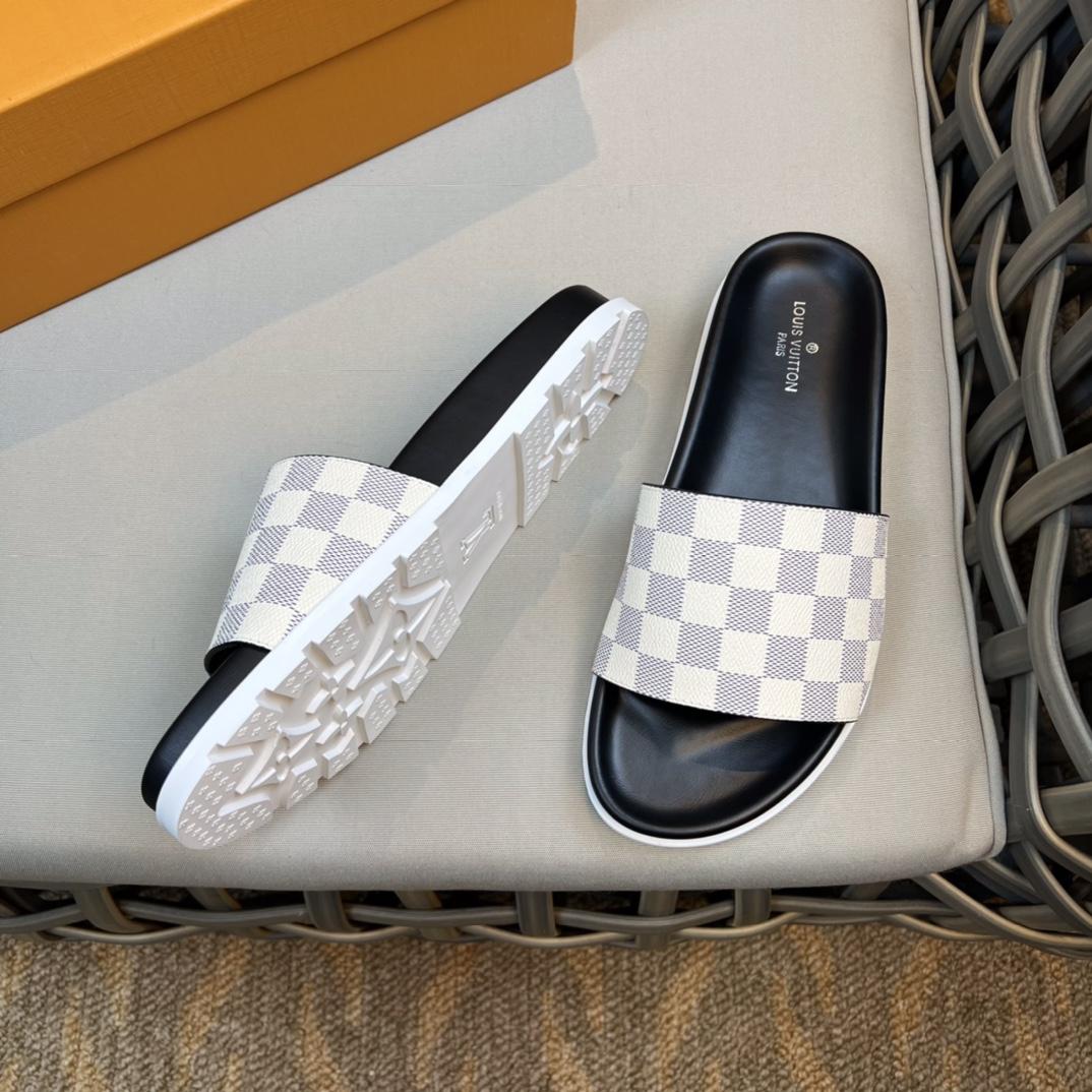 Louis Vuitton Sandals - FashionPlug