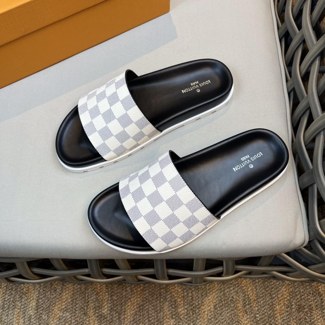 Louis Vuitton Sandals - FashionPlug