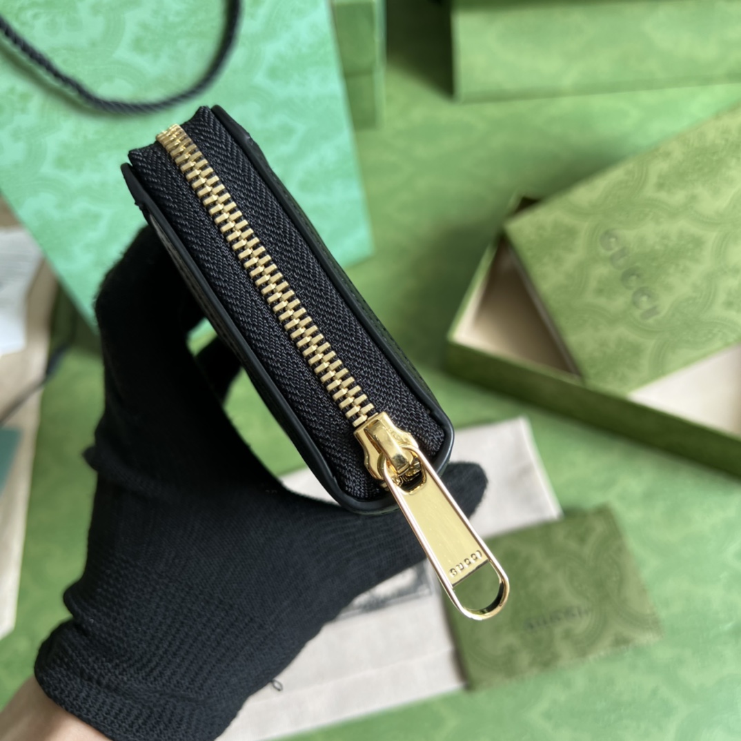 Gucci GG Matelasse Zip-around Wallet - FashionPlug