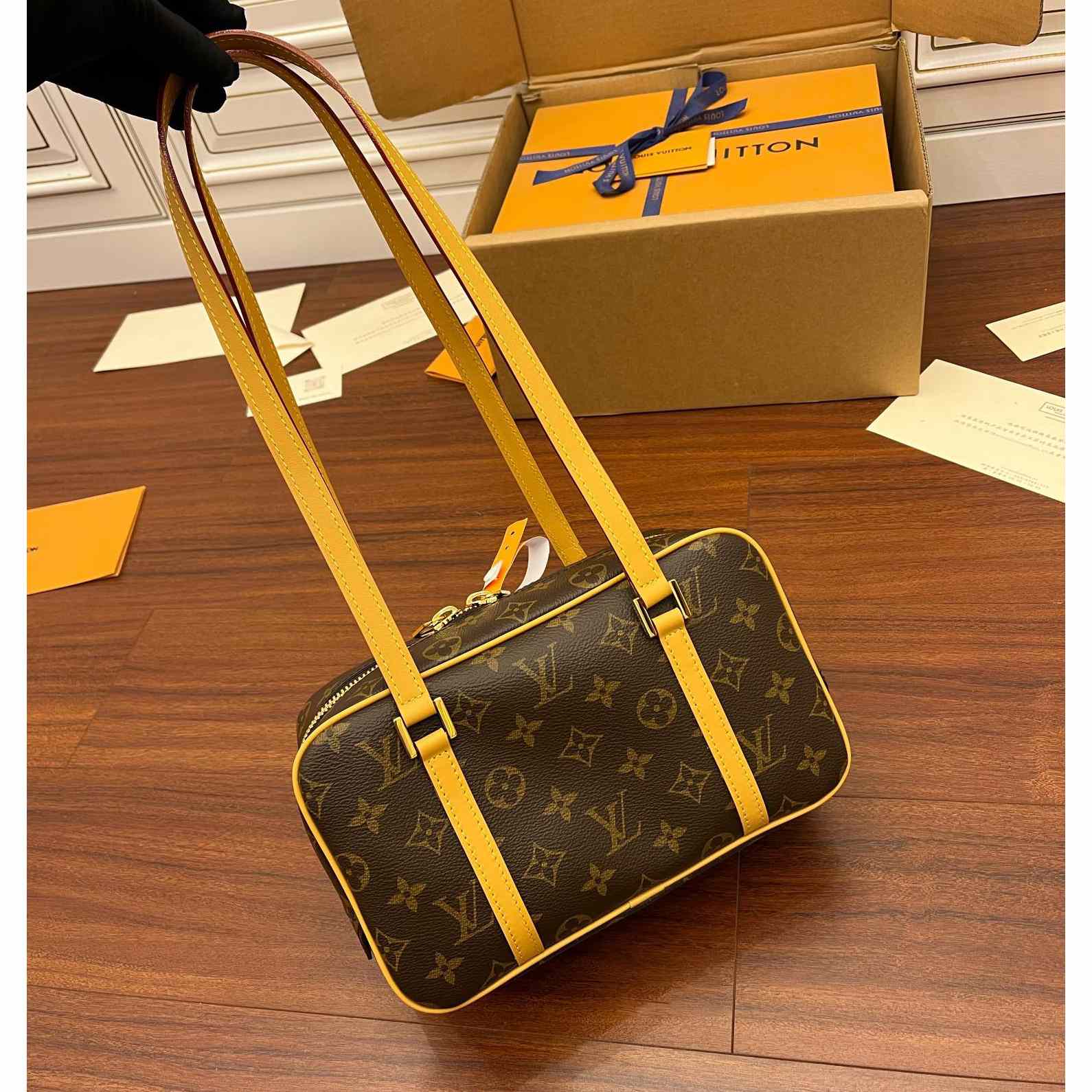 Louis Vuitton Cité    M46321 - FashionPlug