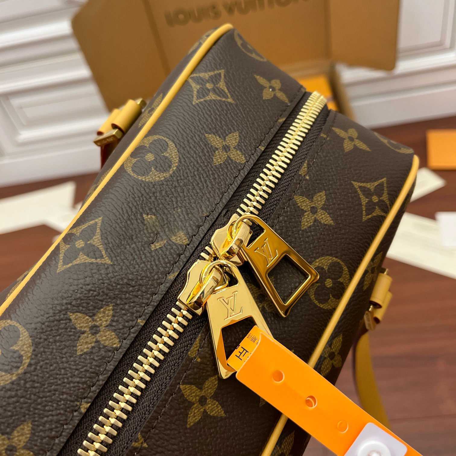 Louis Vuitton Cité    M46321 - FashionPlug