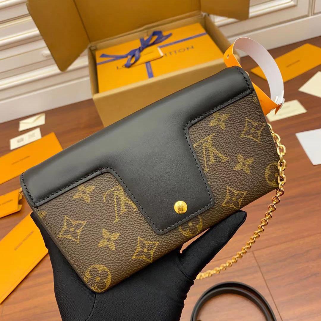 Louis Vuitton Padlock On Strap   M80559 - FashionPlug