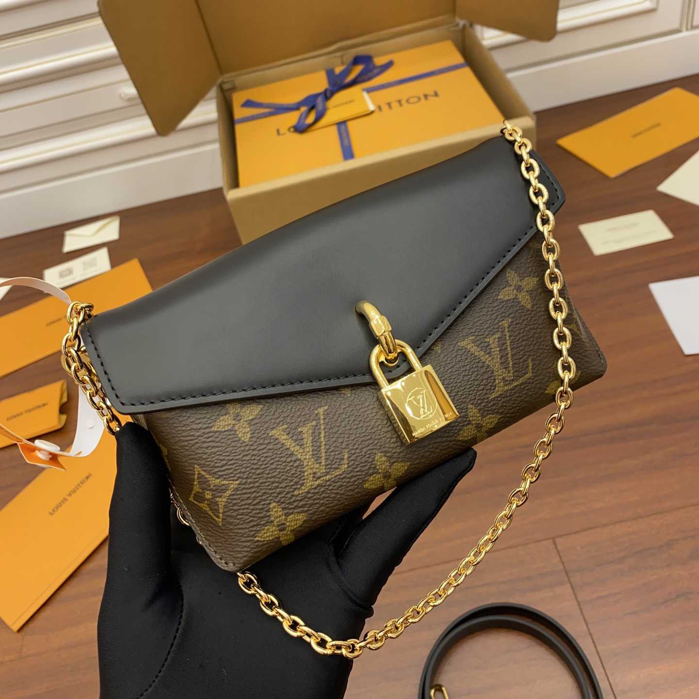 Louis Vuitton Padlock On Strap   M80559 - FashionPlug