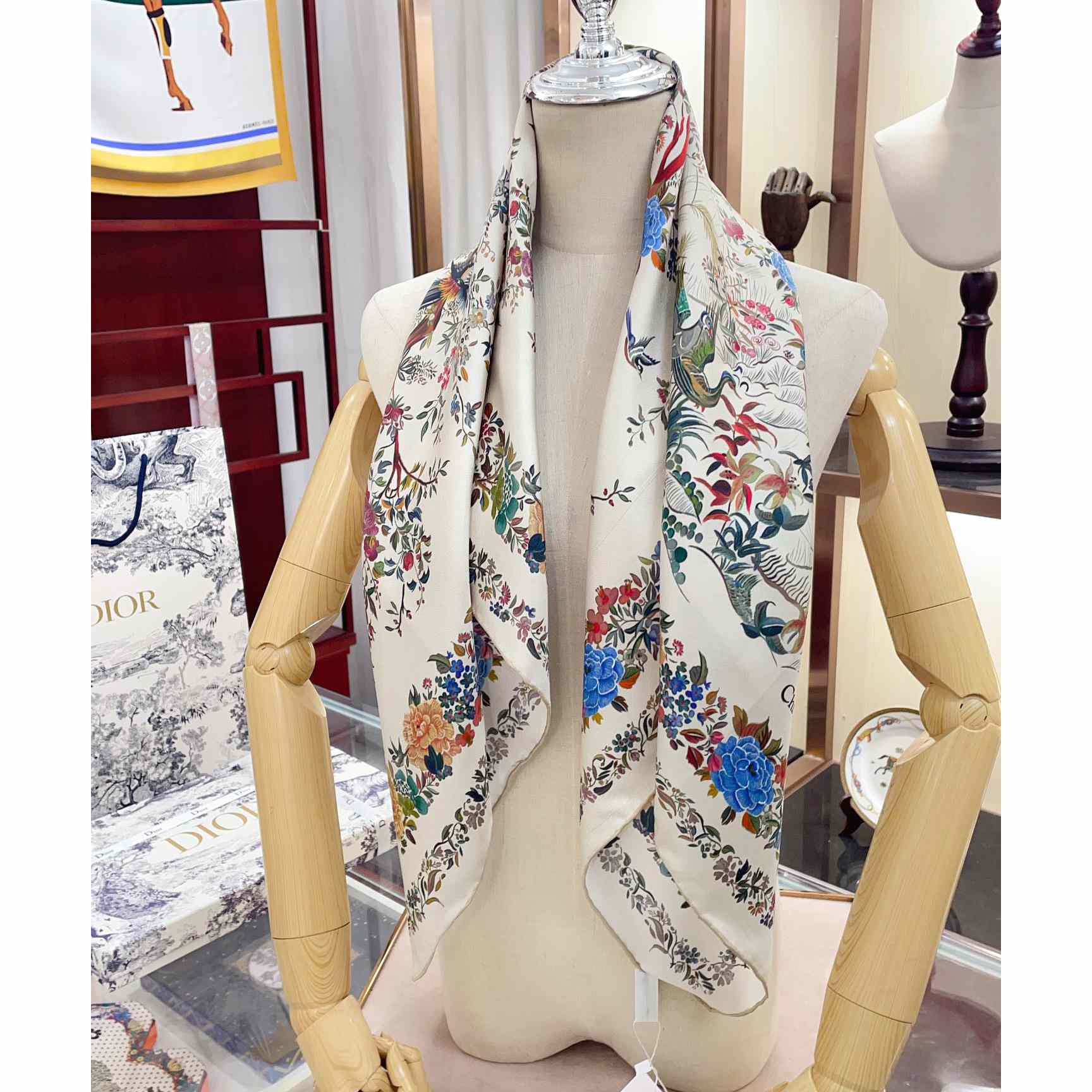 Dior Jardin d'Hiver 90 Square Scarf - FashionPlug