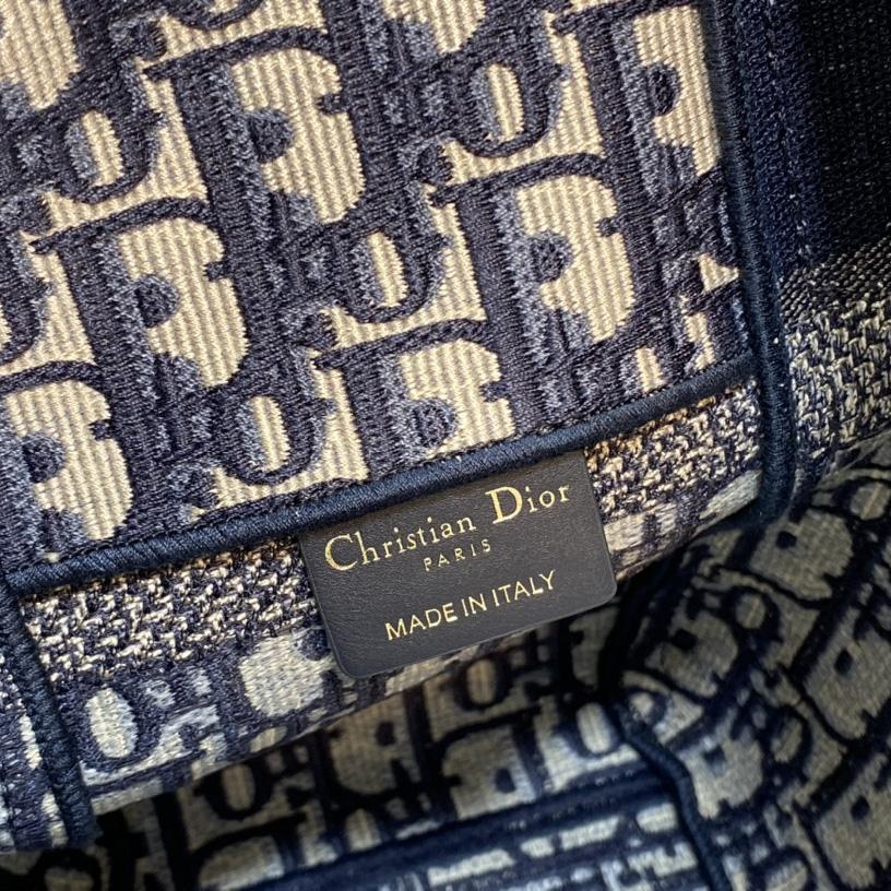 Dior Medium Diorcamp Bag  - FashionPlug