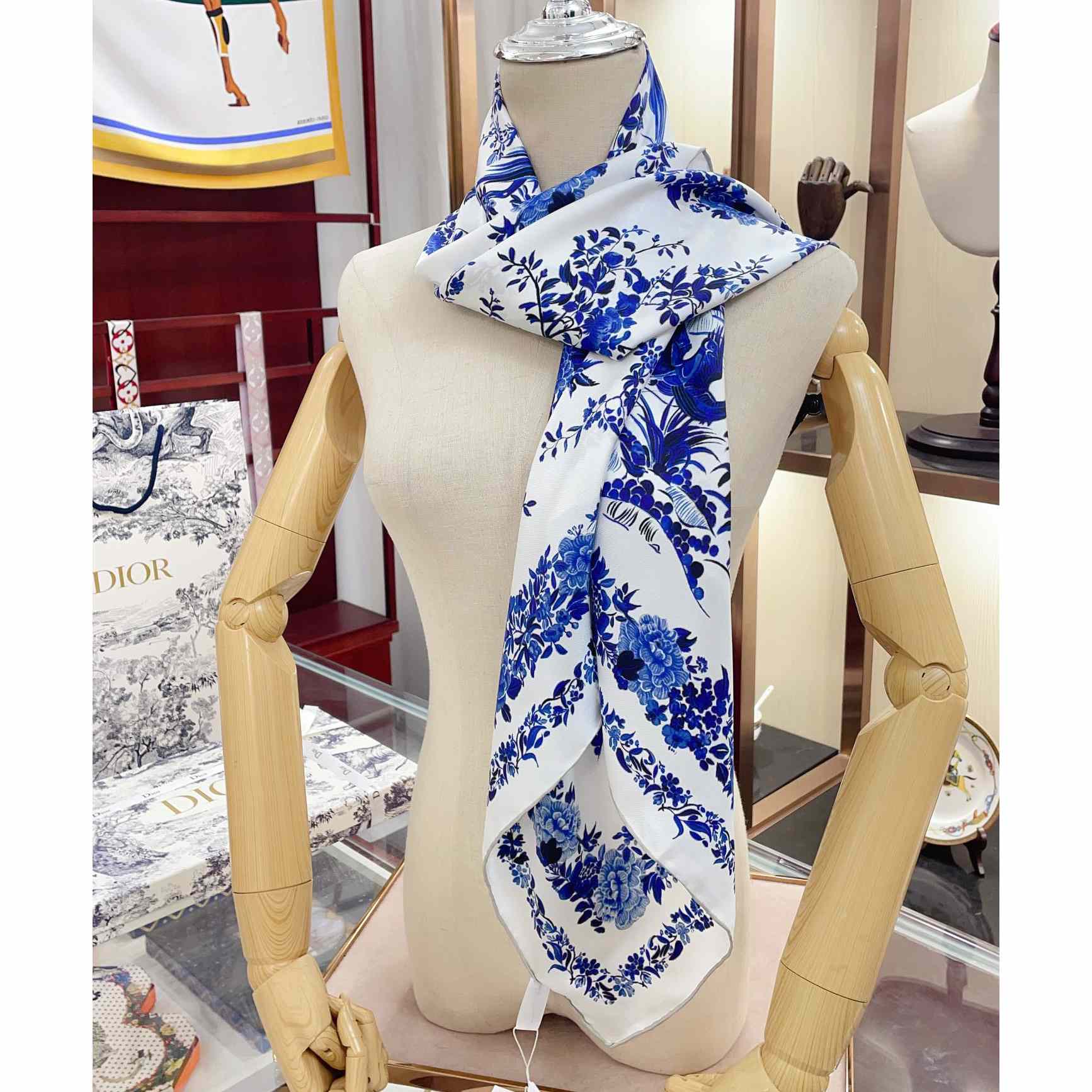 Dior Jardin d'Hiver 90 Square Scarf - FashionPlug