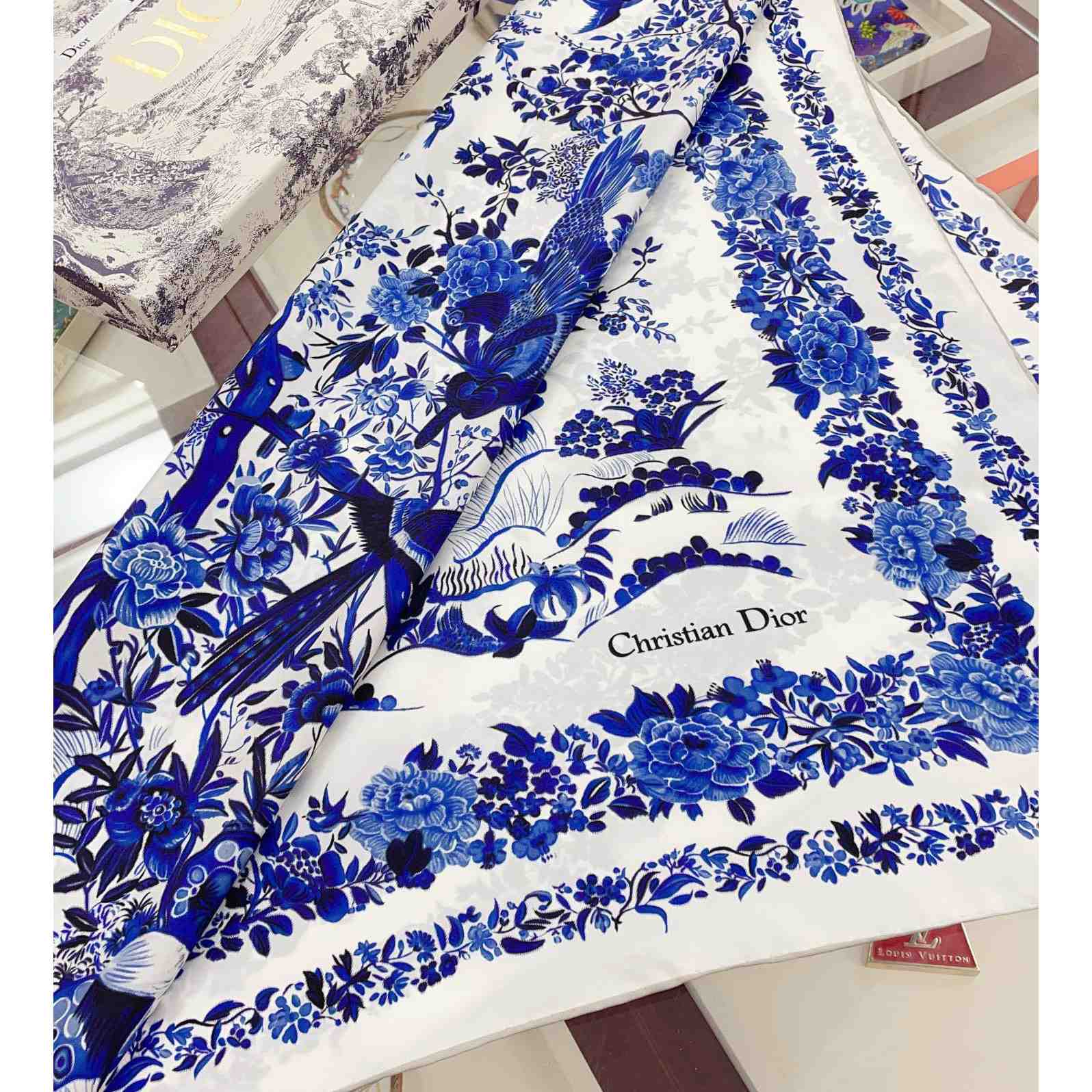 Dior Jardin d'Hiver 90 Square Scarf - FashionPlug