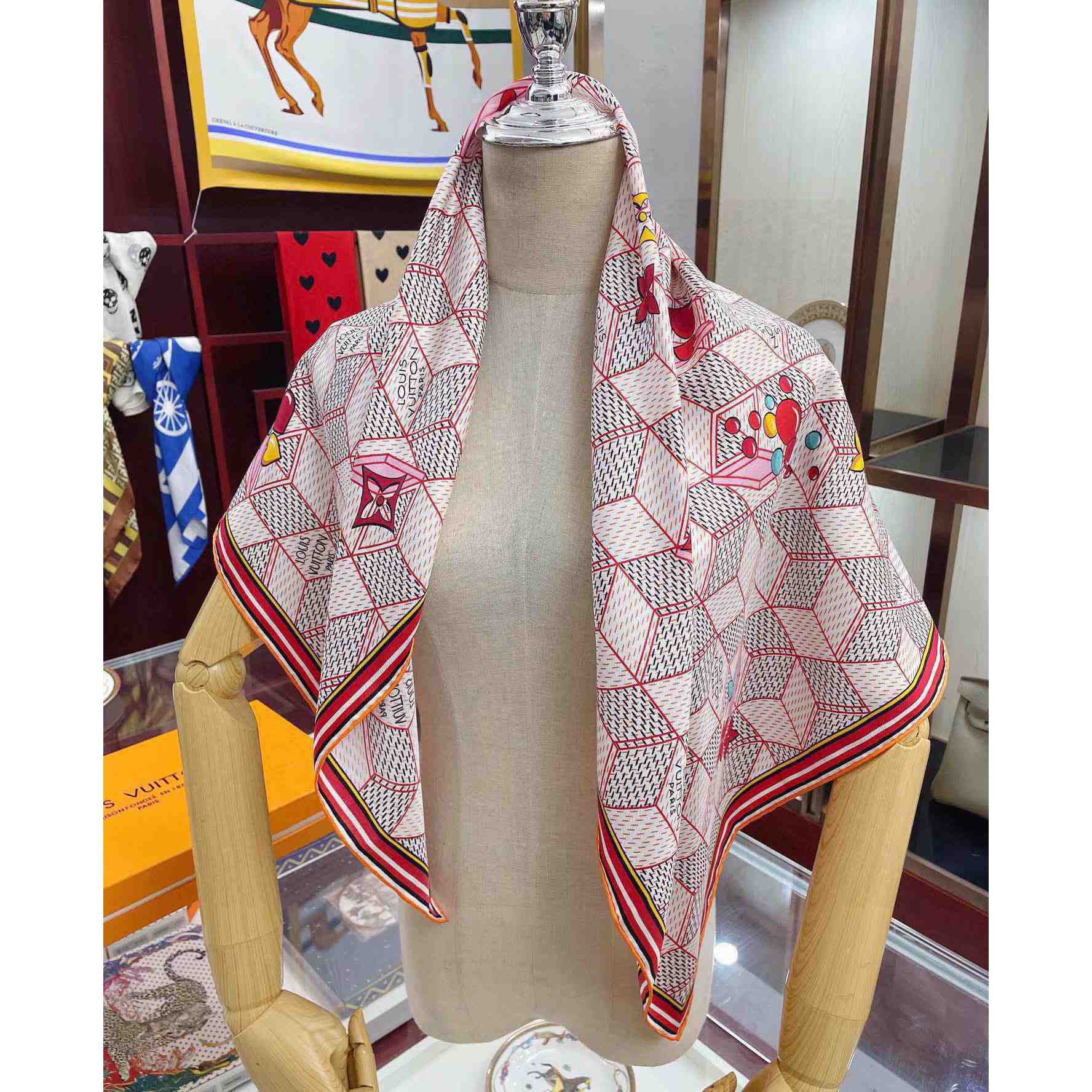 Louis Vuitton Damier Pop Up Square     M77668 - FashionPlug
