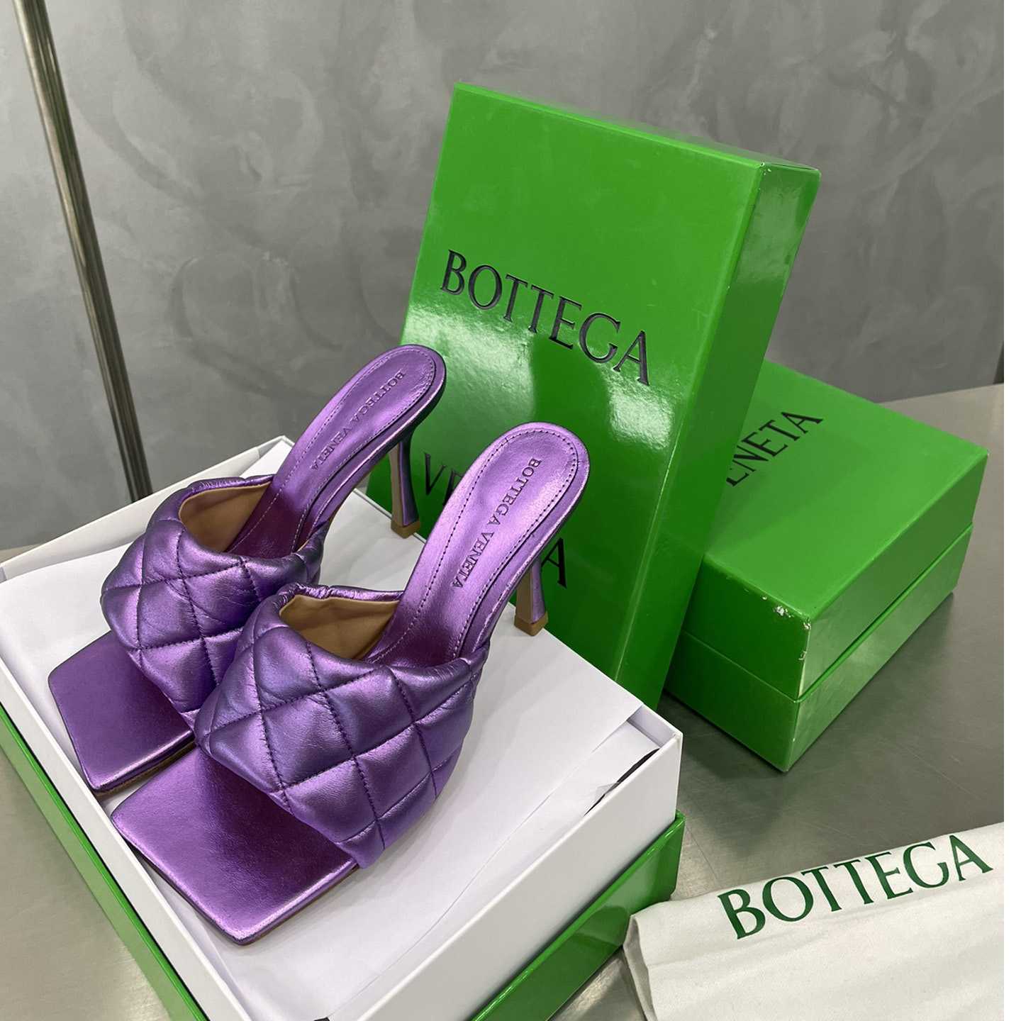 Bottega Veneta Padded Mule - FashionPlug