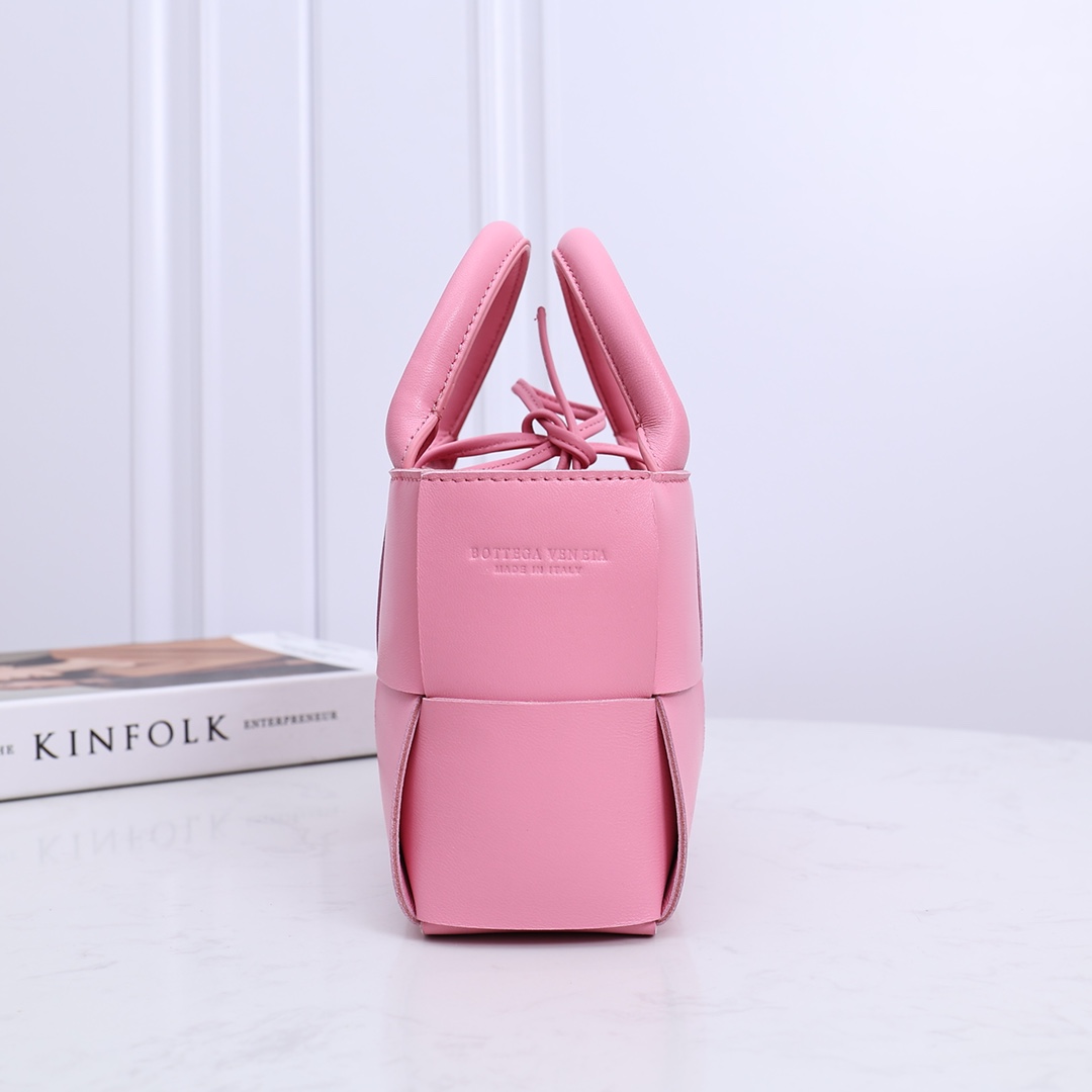 Bottega Veneta Candy Arco Tote Bag - FashionPlug