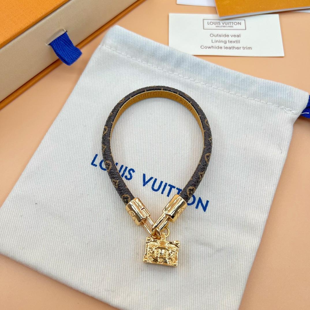 Louis Vuitton LV Cannes Bracelet      - FashionPlug