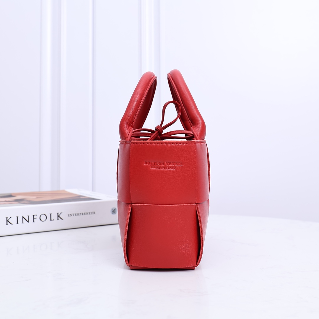 Bottega Veneta Candy Arco Tote Bag - FashionPlug