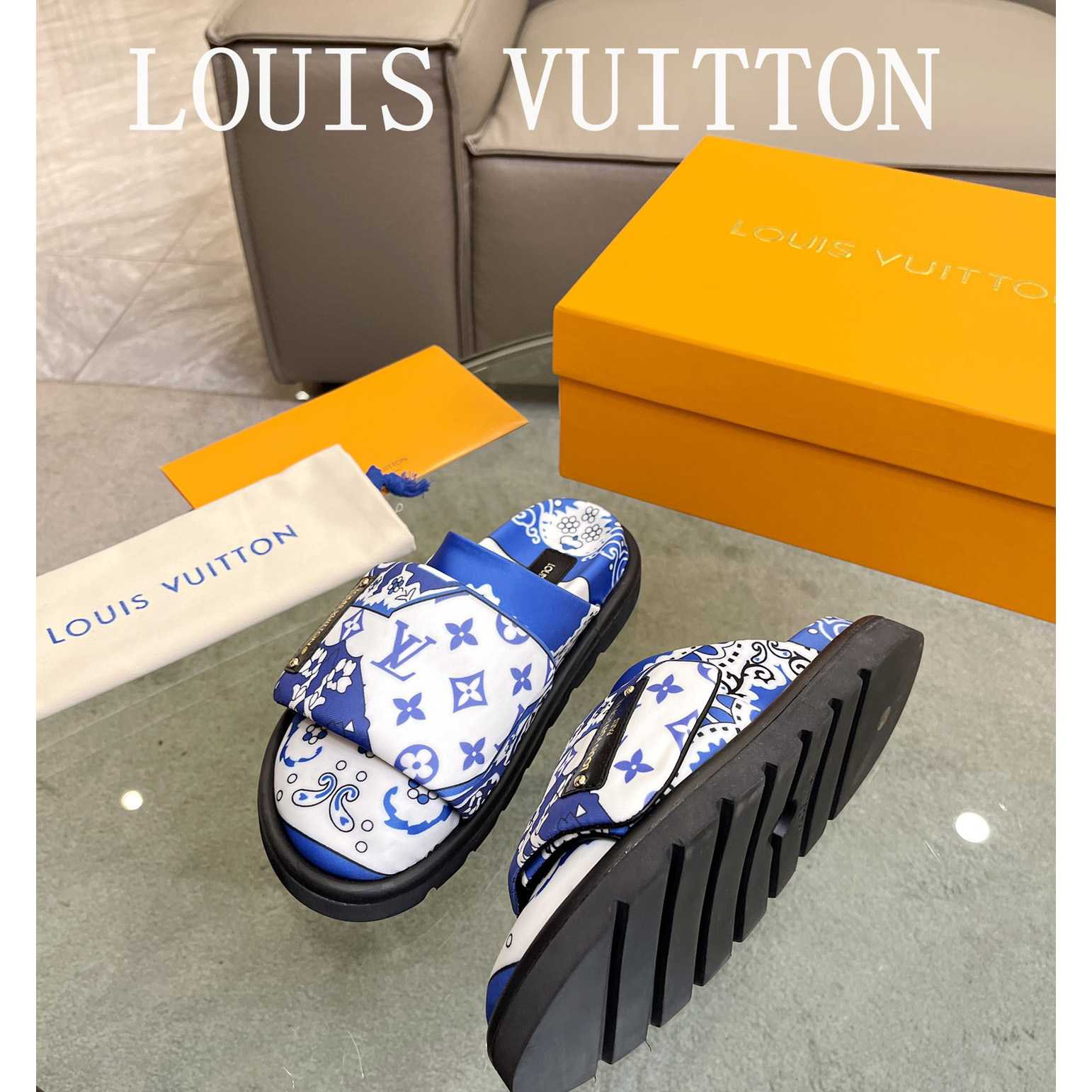 Louis Vuitton Slipper Pillow Flat Comfort Mule        1AAM52 - FashionPlug