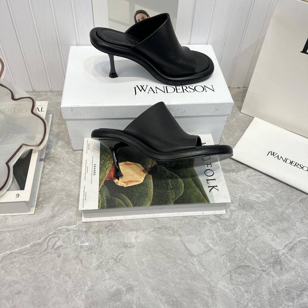 Jw Anderson Bumper-Tube Leather Mules - FashionPlug