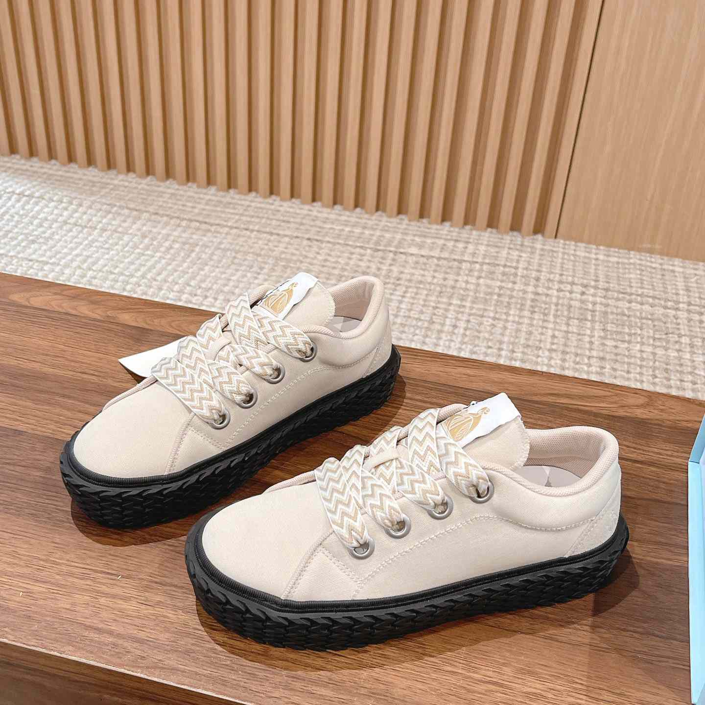 Lanvin Curbies Low-Top Sneakers - FashionPlug