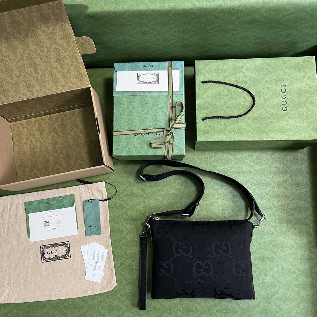 Gucci Jumbo GG Medium Messenger Bag - FashionPlug