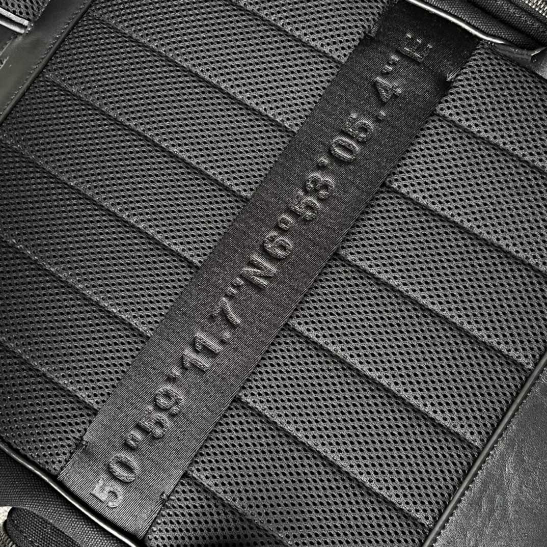 Rimowa Flap Backpack Large (44-37-16cm) - FashionPlug