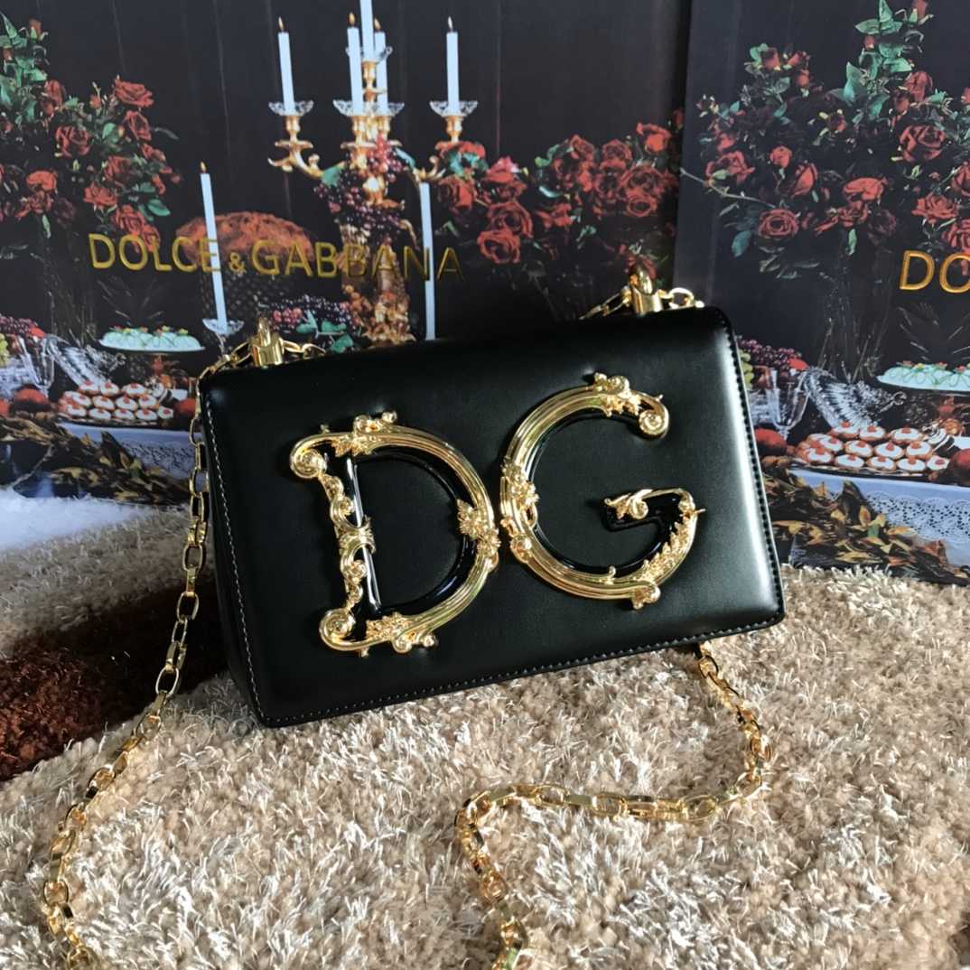 Dolce & Gabbana DG Girls Shoulder Bag In Nappa Color Black(21-4-15cm)  - FashionPlug