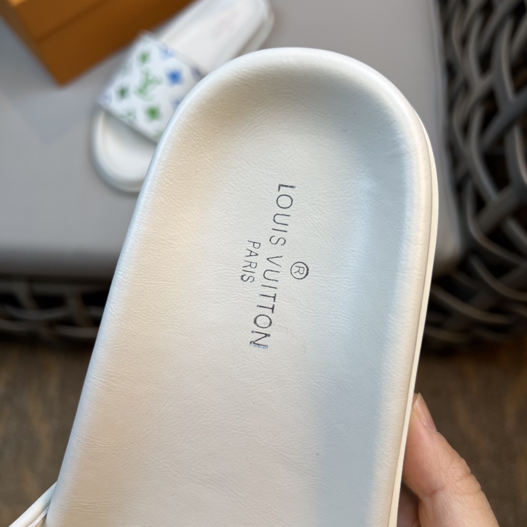 Louis Vuitton Monogram Sandals - FashionPlug