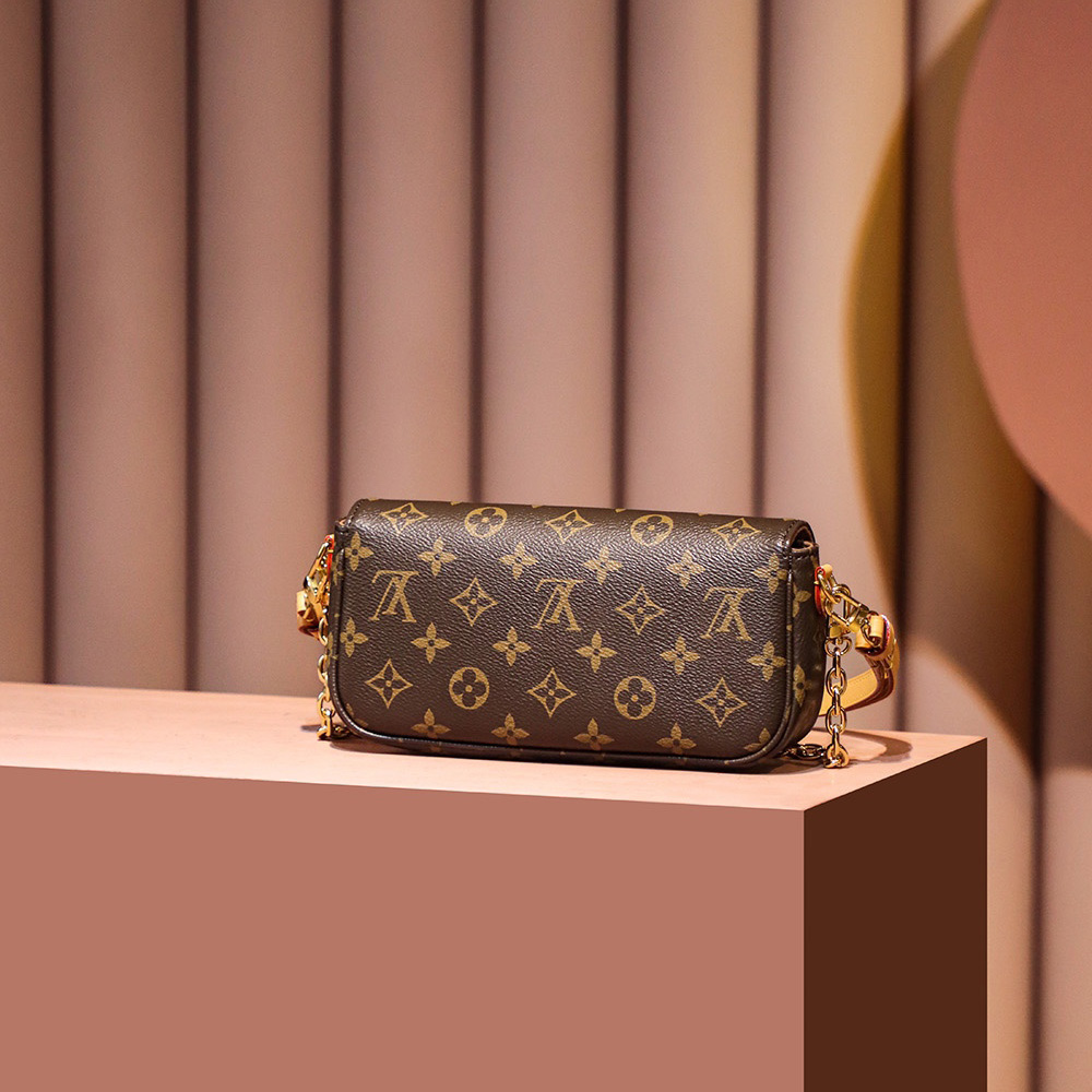 Louis Vuitton Wallet on Chain Ivy(23.5*12*4.3cm)     M81911 - FashionPlug