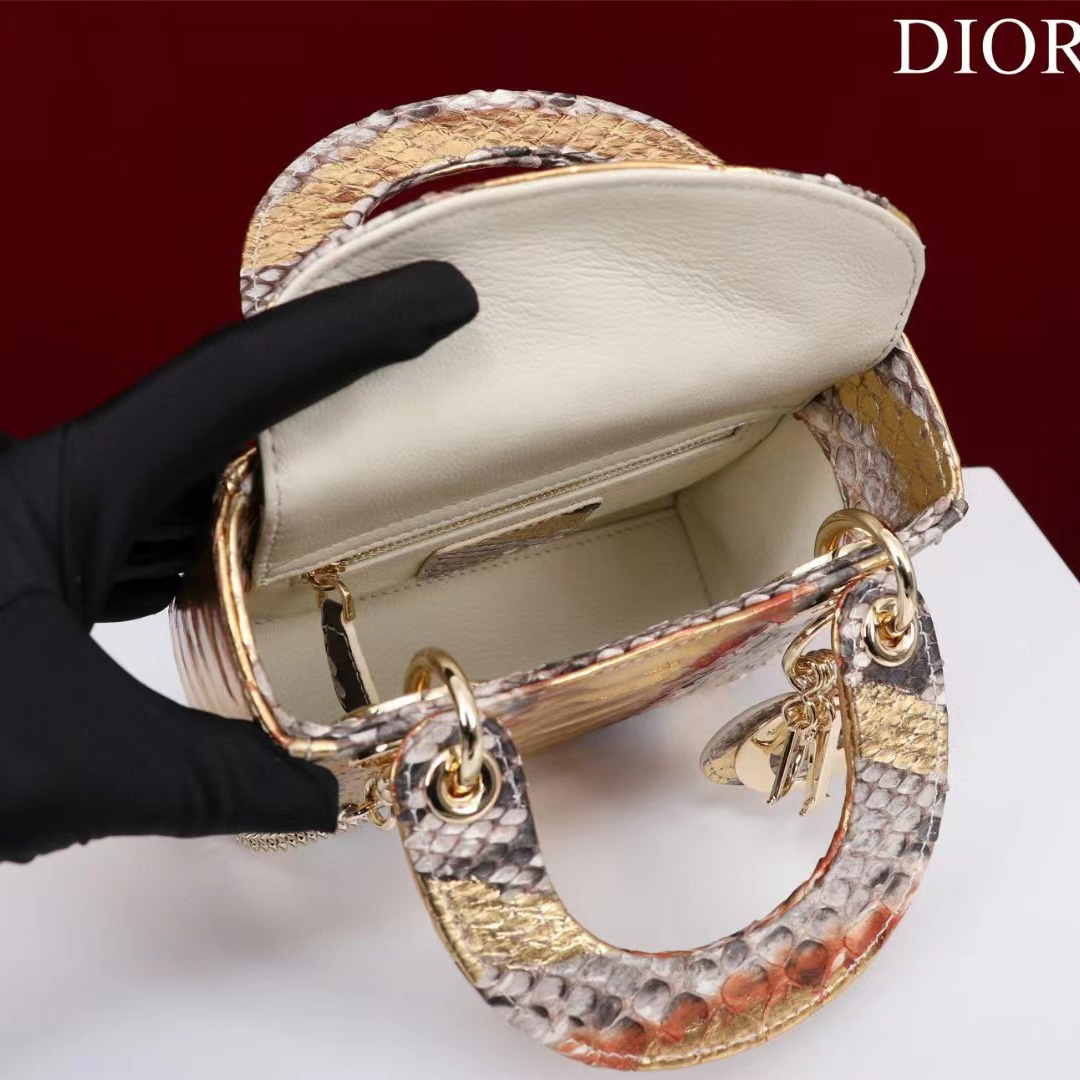 Dior Lady Dior Bag (17-15-7 cm) - FashionPlug