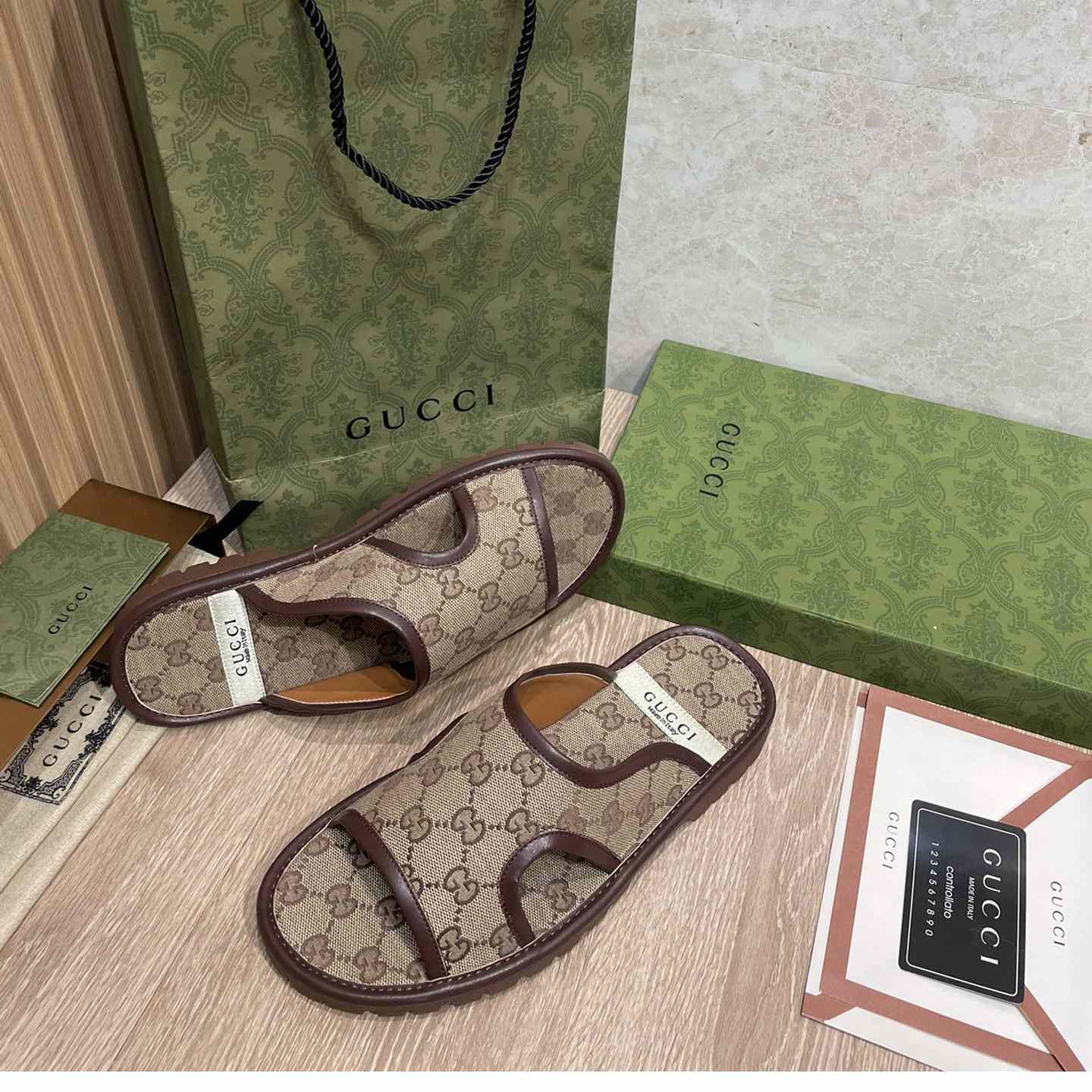 Gucci Sandals - FashionPlug