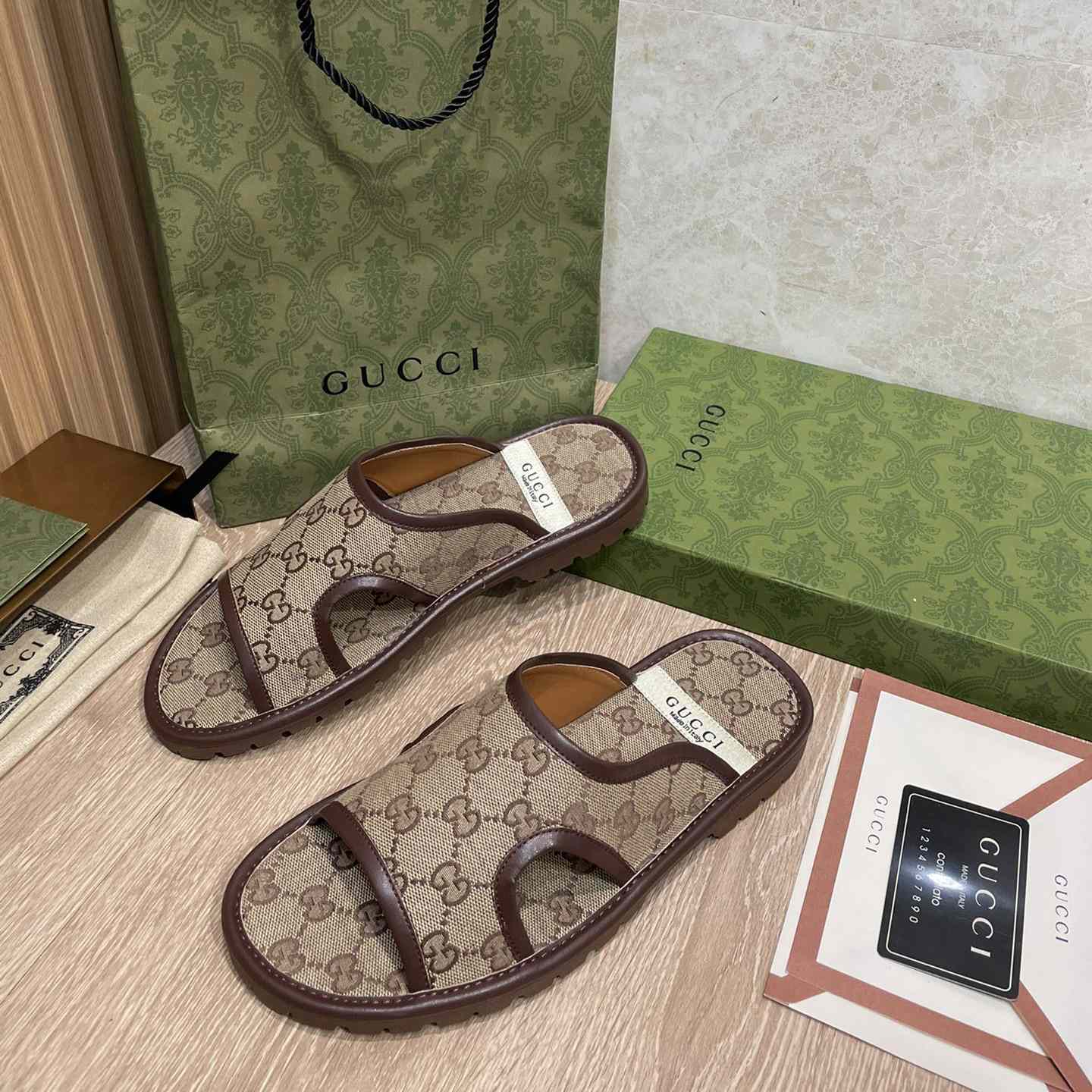 Gucci Sandals - FashionPlug