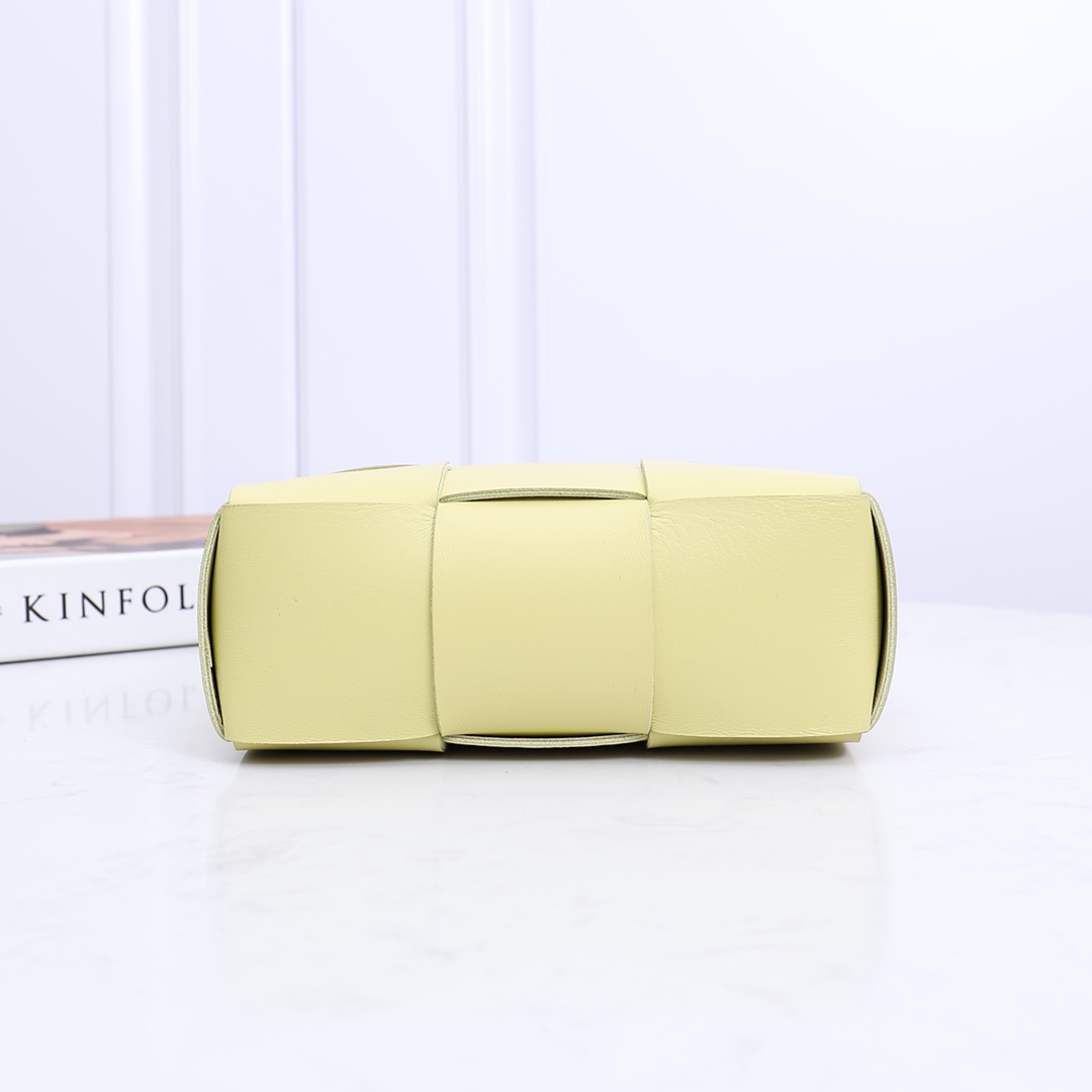 Bottega Veneta Candy Arco Tote Bag - FashionPlug